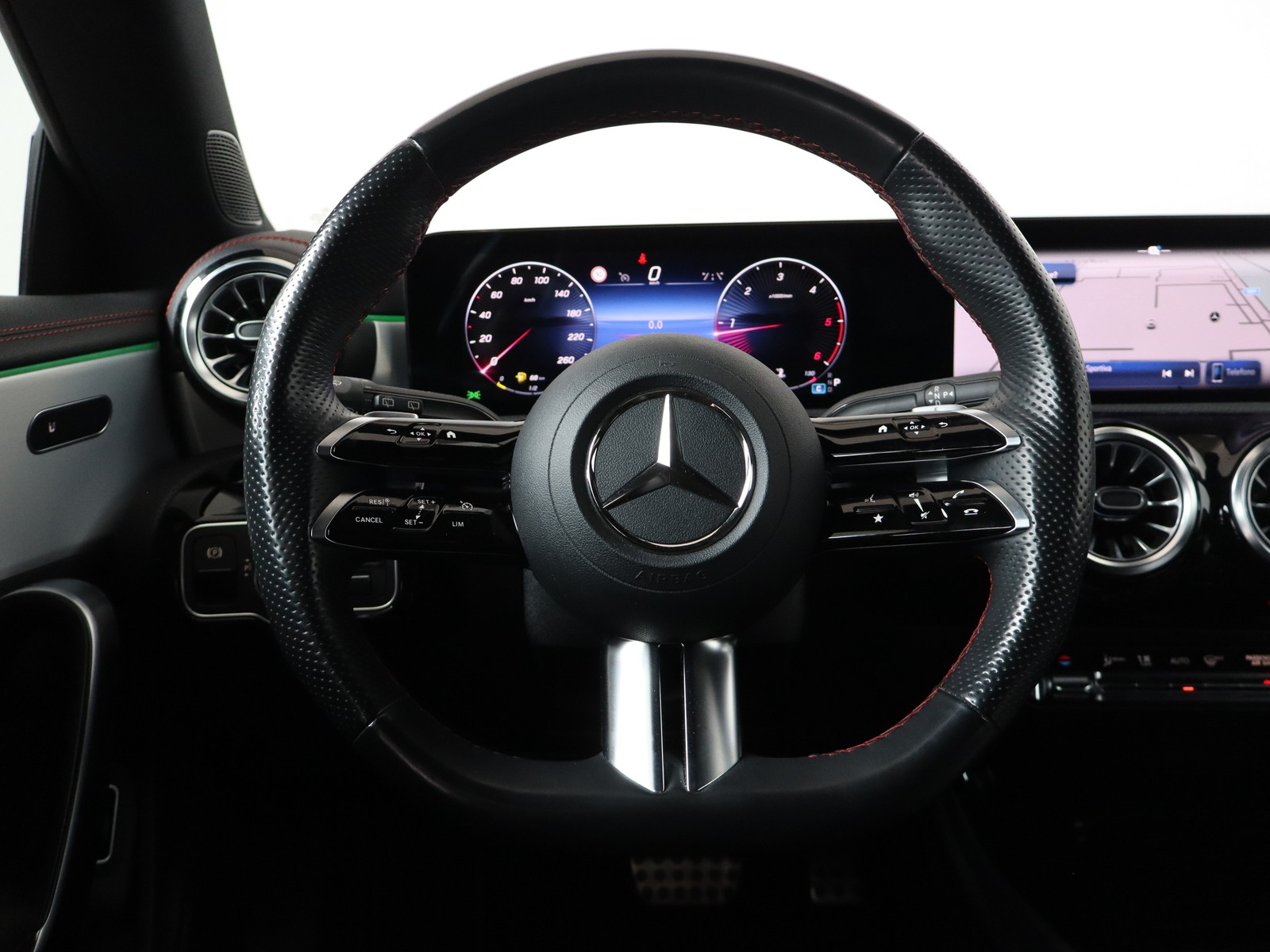 17 - Mercedes CLA shooting brake 180 d amg line advanced plus 8g-dct