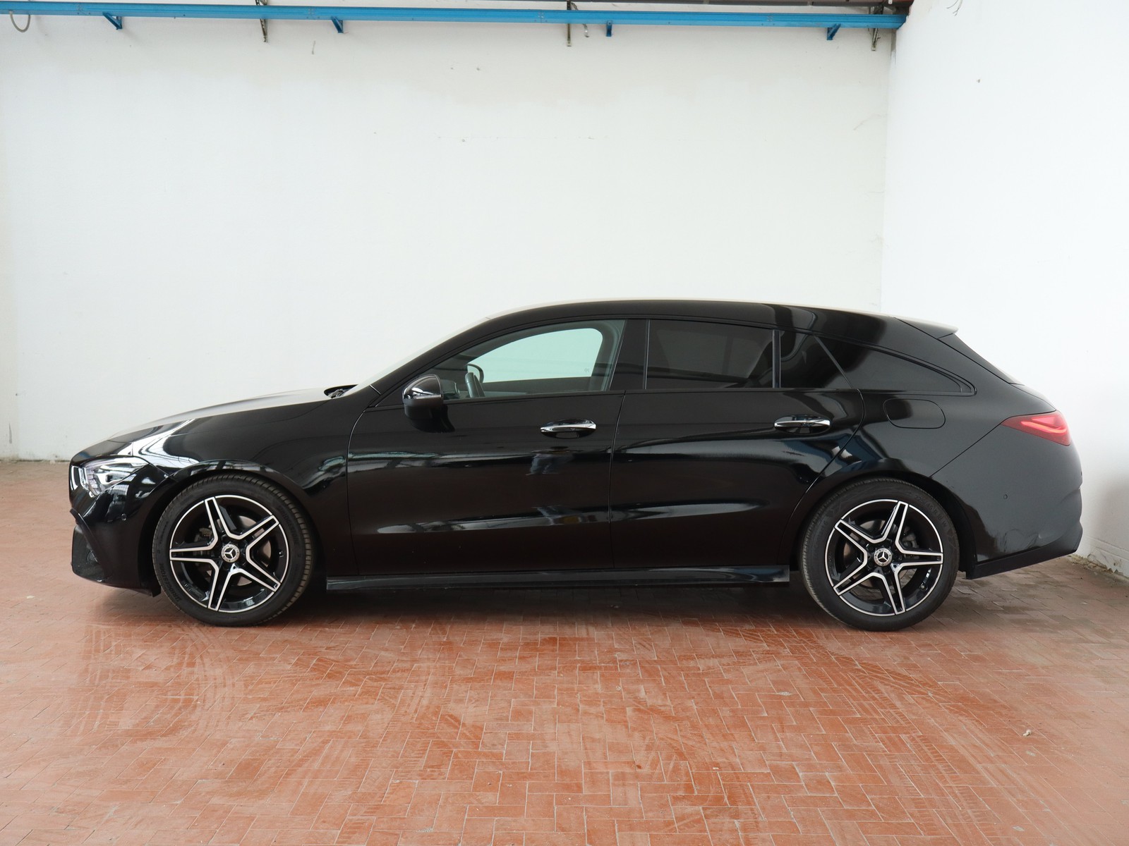 3 - Mercedes CLA shooting brake 180 d amg line advanced plus 8g-dct
