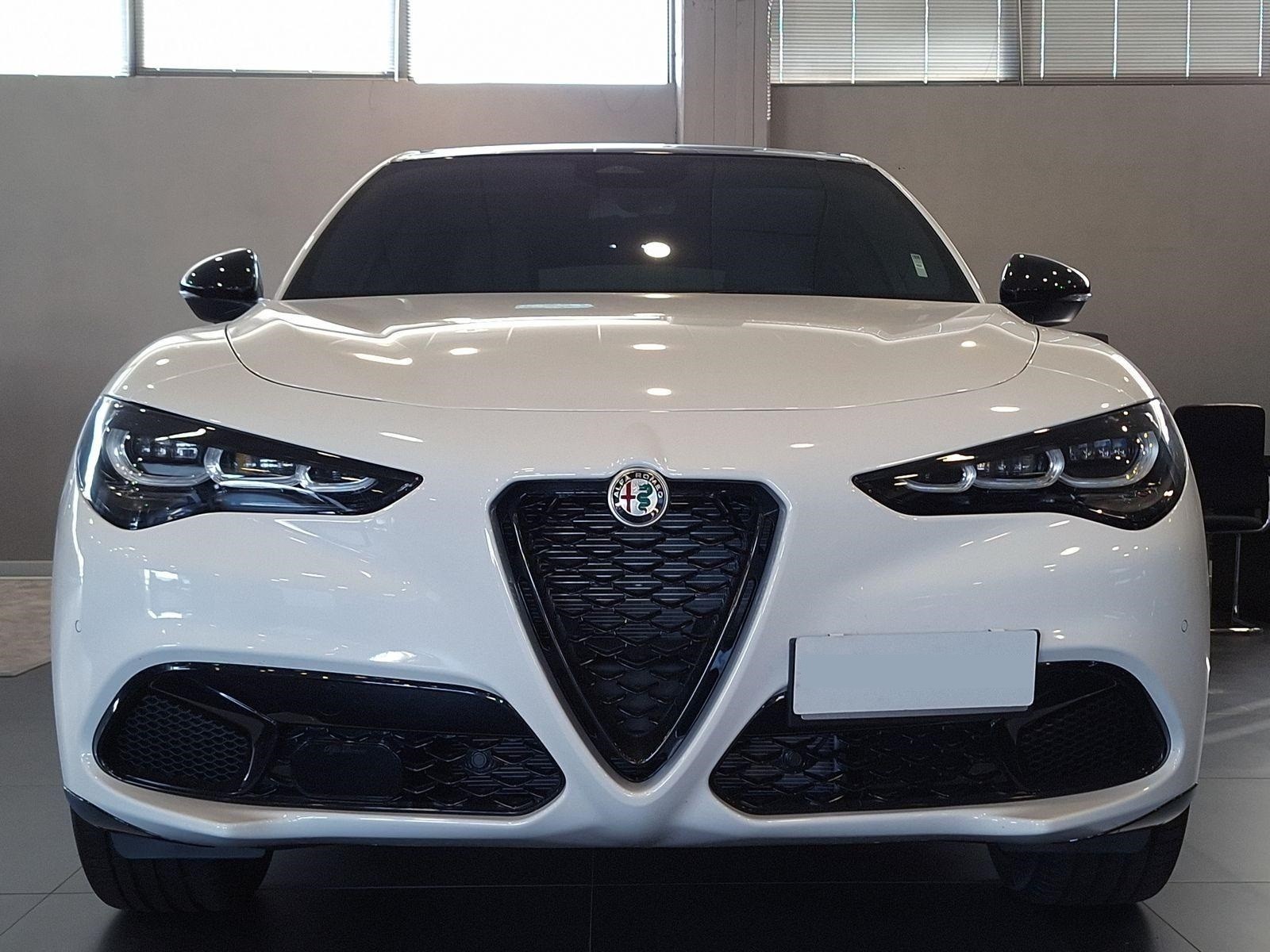 2 - Alfa Romeo Stelvio 2.2 turbo 210cv veloce q4 at8