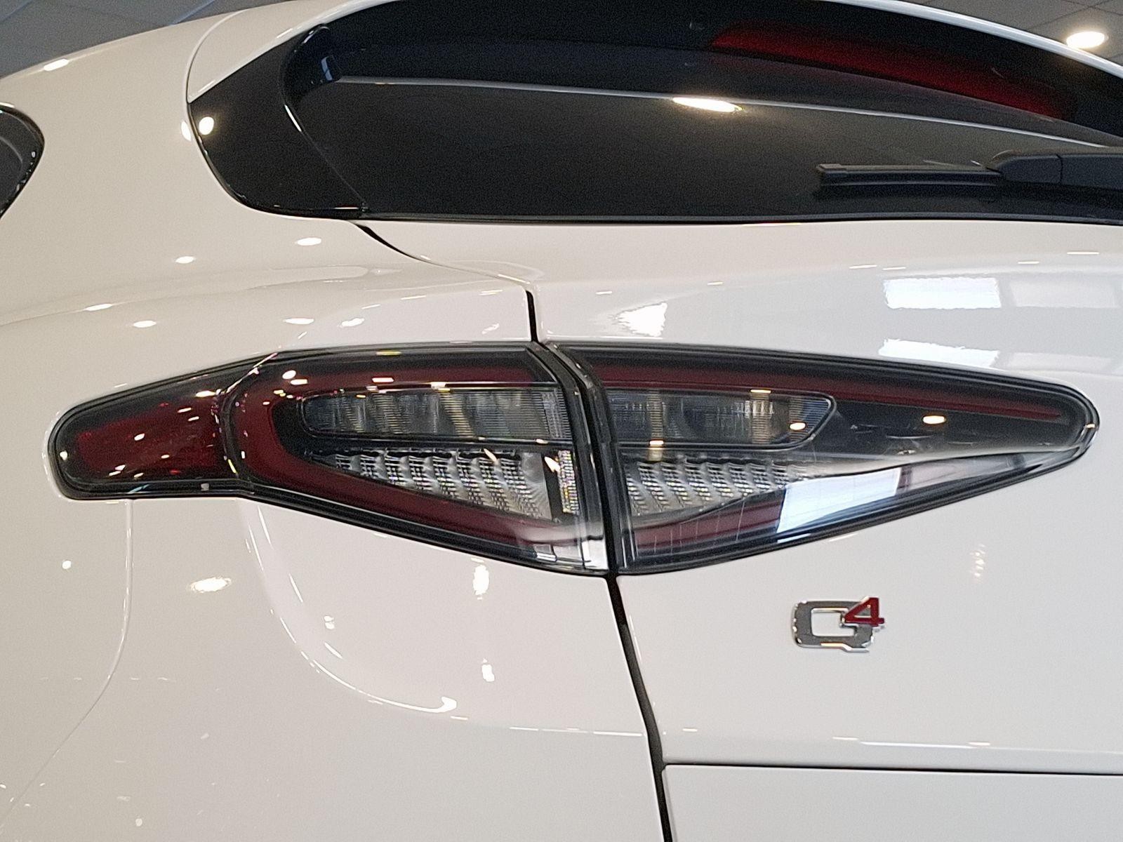 15 - Alfa Romeo Stelvio 2.2 turbo 210cv veloce q4 at8
