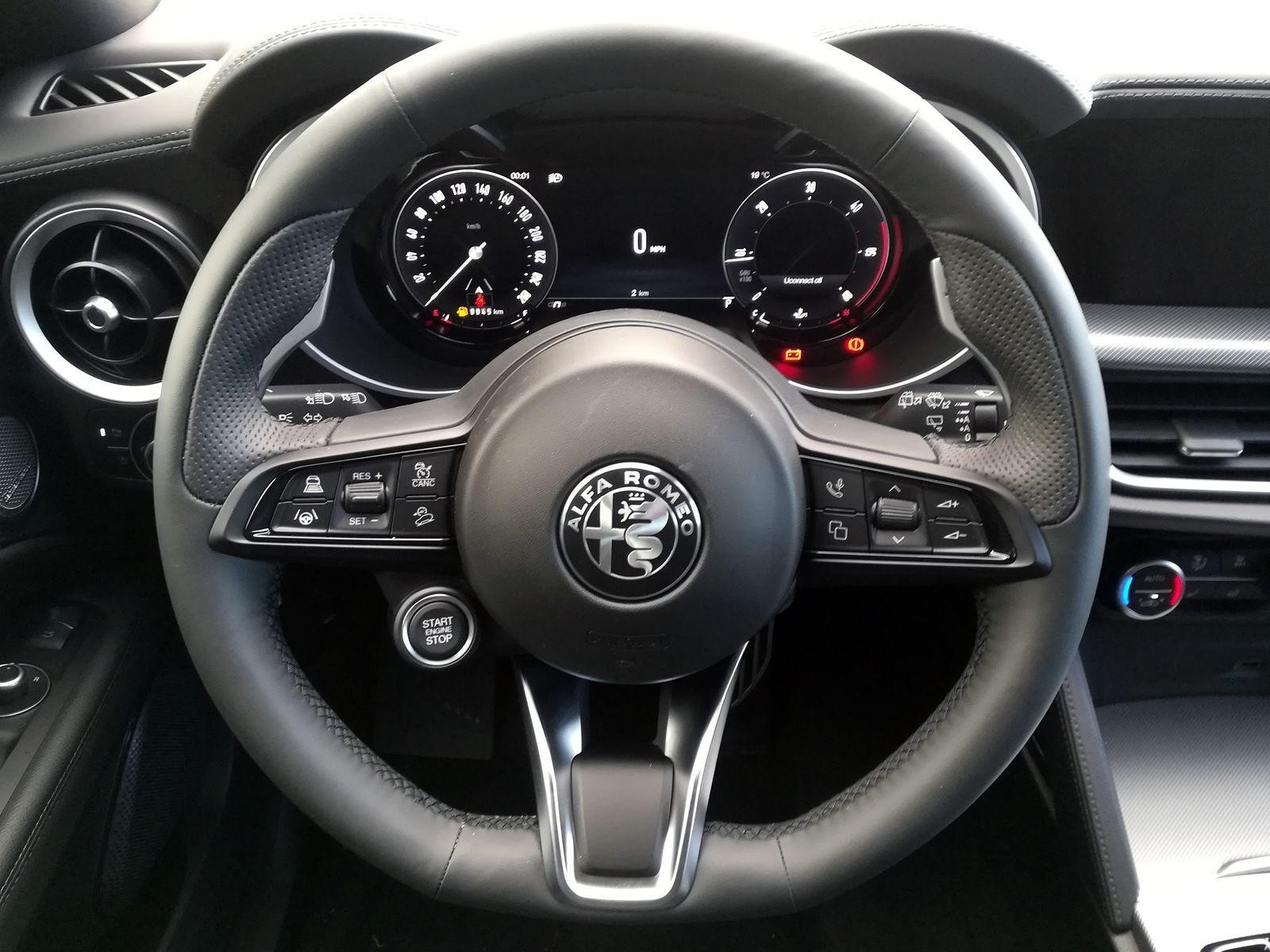 9 - Alfa Romeo Stelvio 2.2 turbo 210cv veloce q4 at8