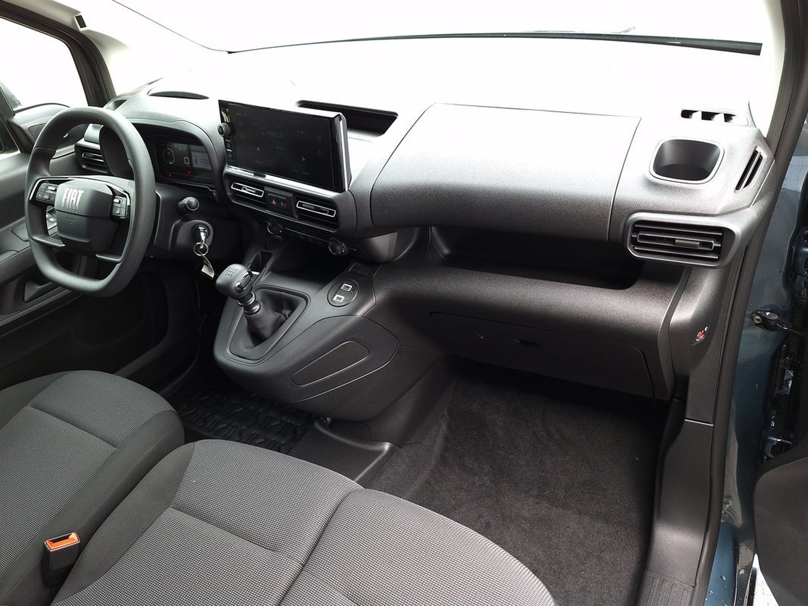 9 - Fiat Professional Doblò Van M 1.5 Diesel 100 Cv Manuale