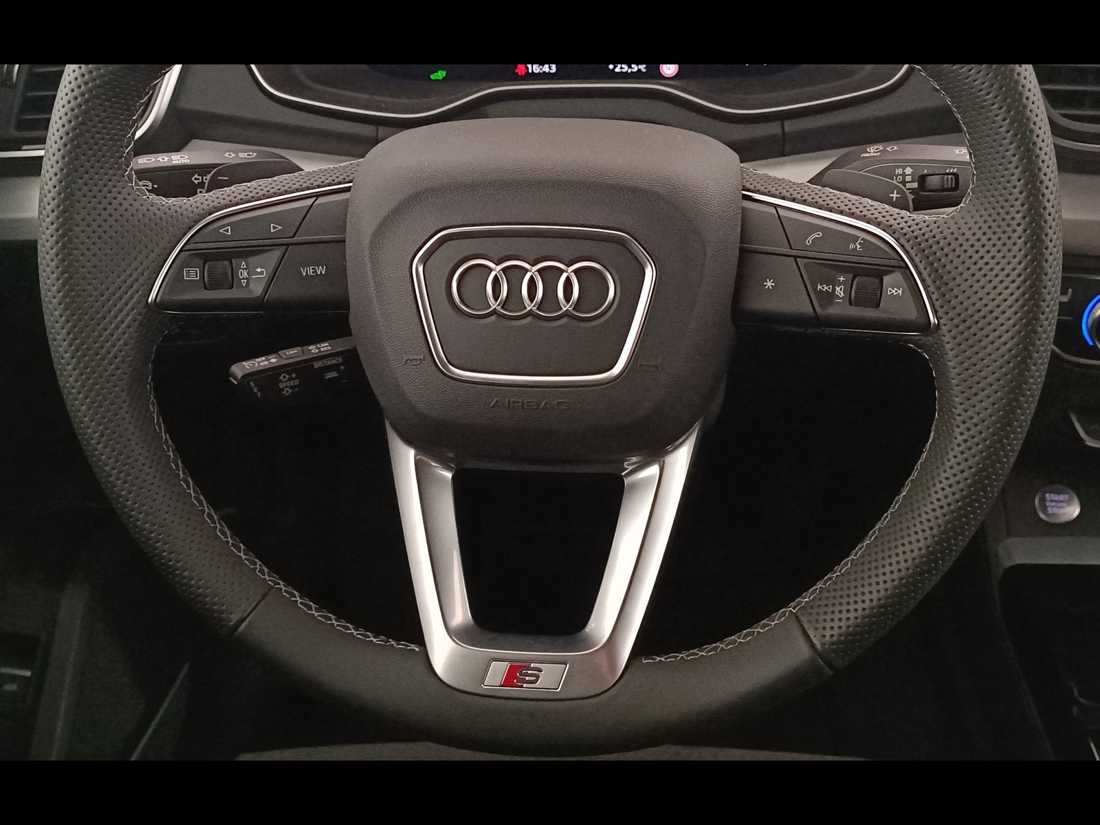 16 - Audi Q5 sportback 50 2.0 tfsi e s line plus quattro s tronic