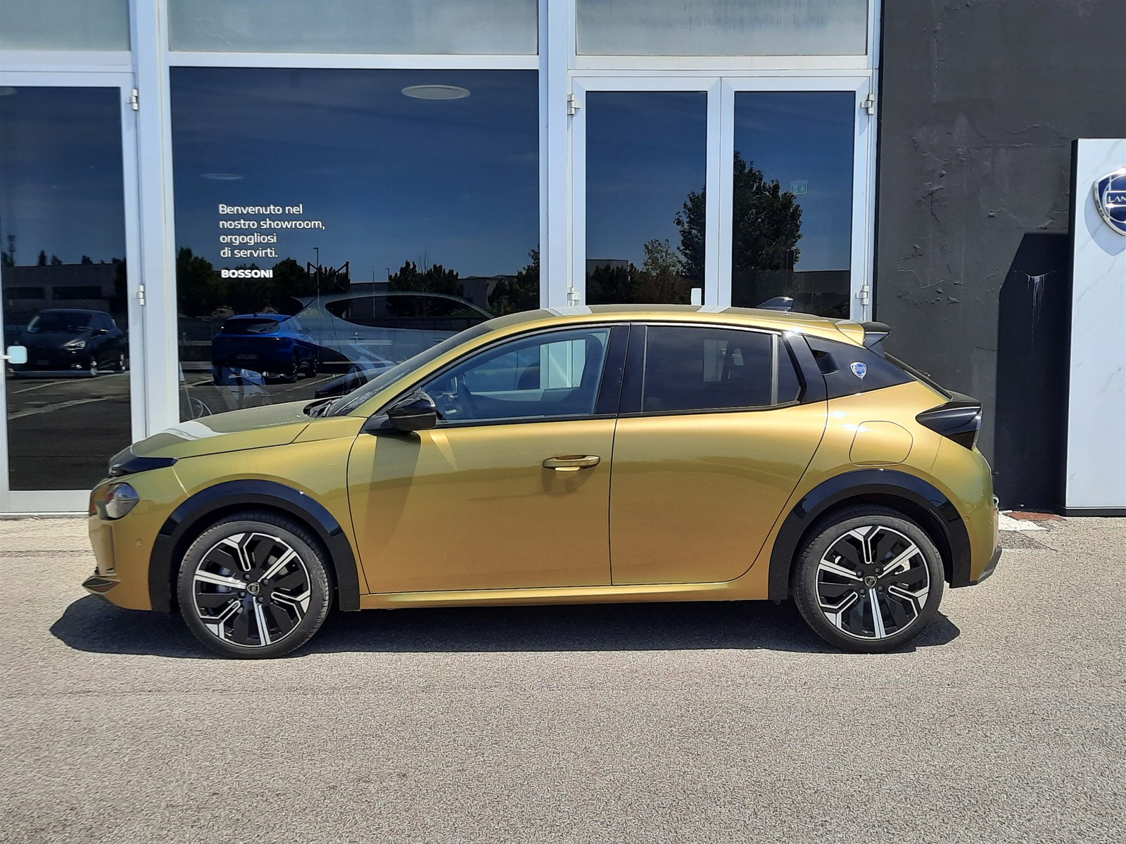 3 - Lancia Ypsilon 1.2 mhev 110cv lx e-dct
