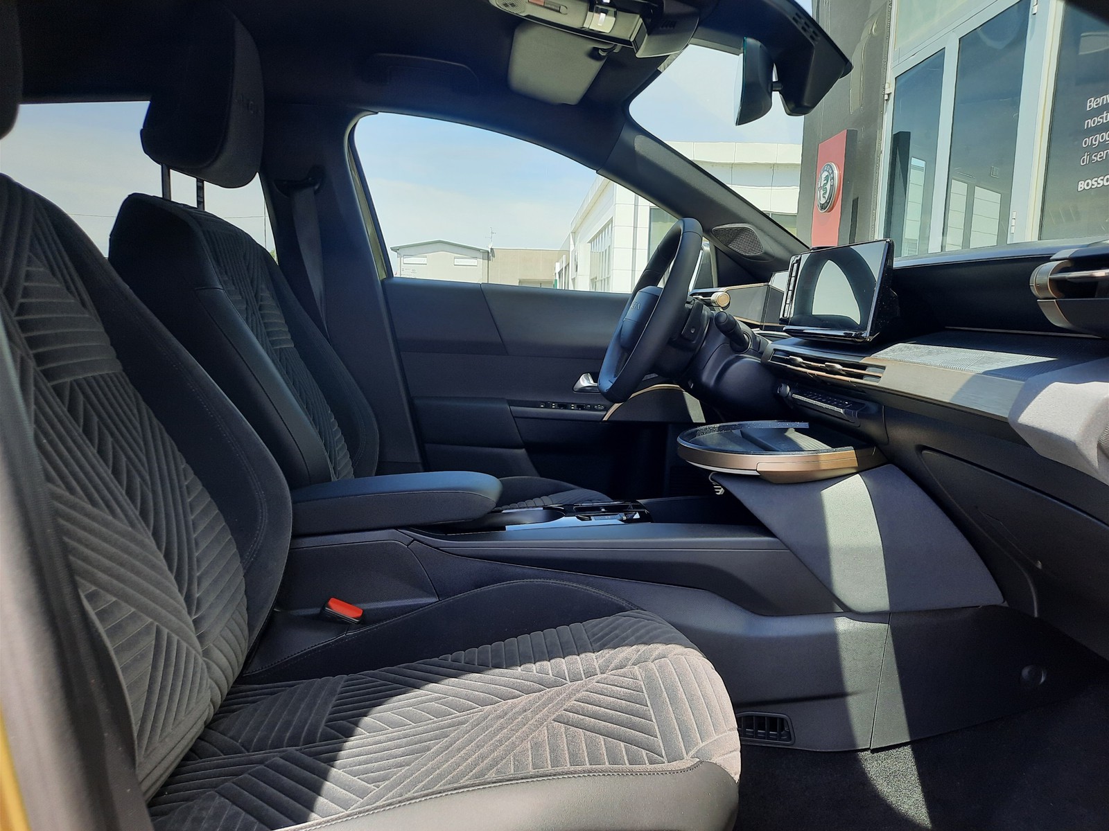 9 - Lancia Ypsilon 1.2 mhev 110cv lx e-dct