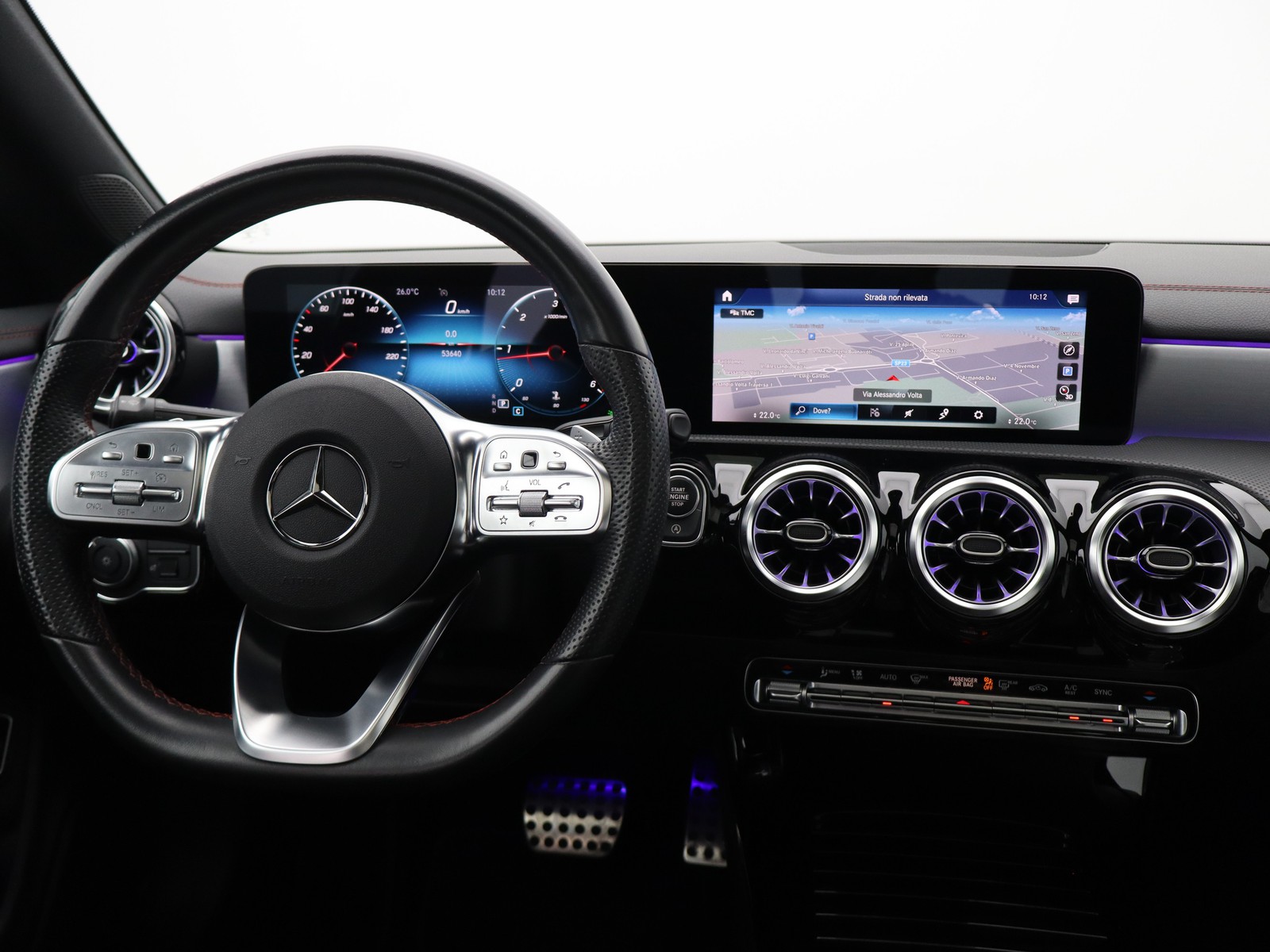 12 - Mercedes CLA coupe 200 d premium 8g-dct