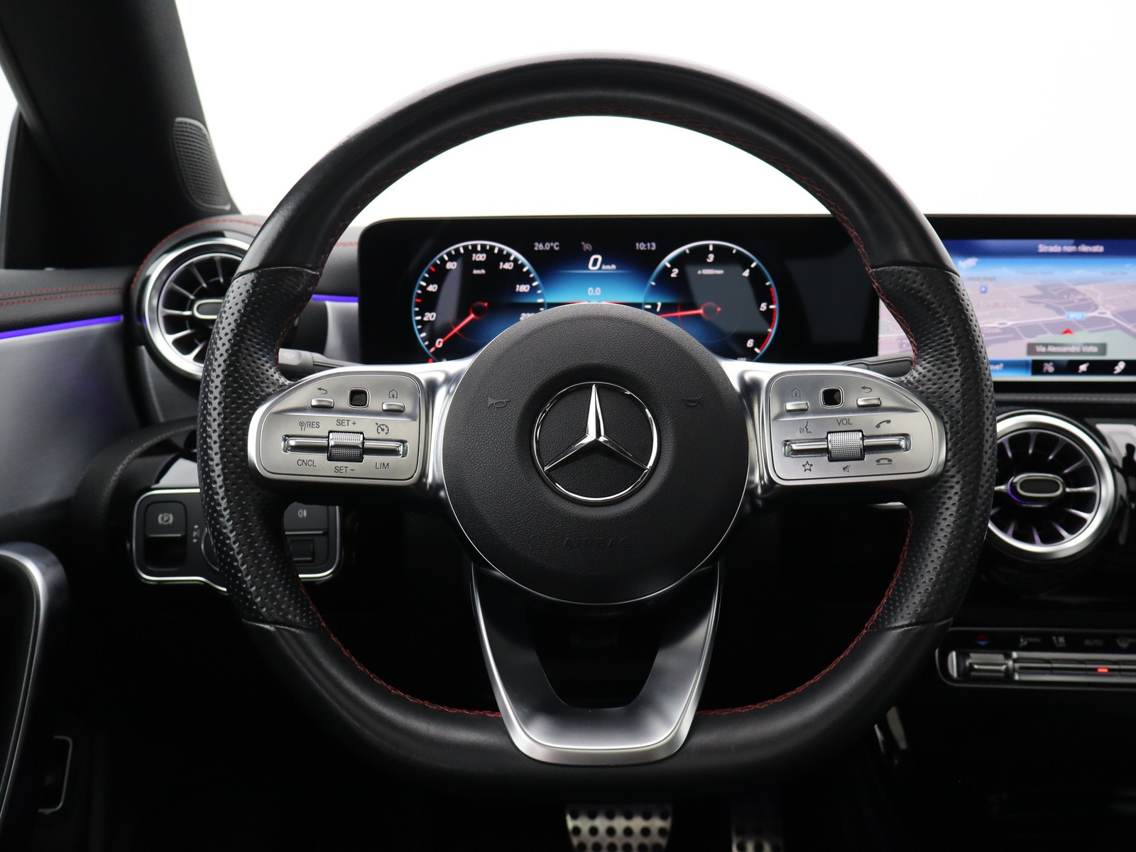 16 - Mercedes CLA coupe 200 d premium 8g-dct