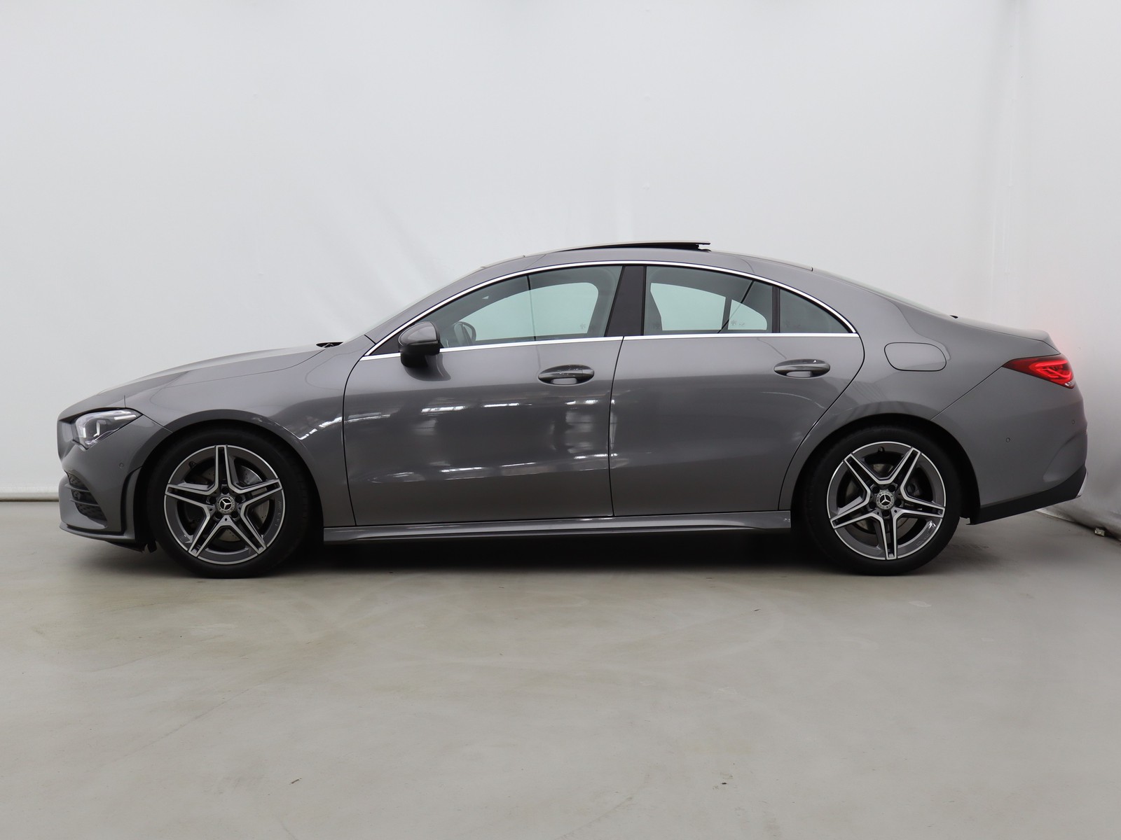 3 - Mercedes CLA coupe 200 d premium 8g-dct
