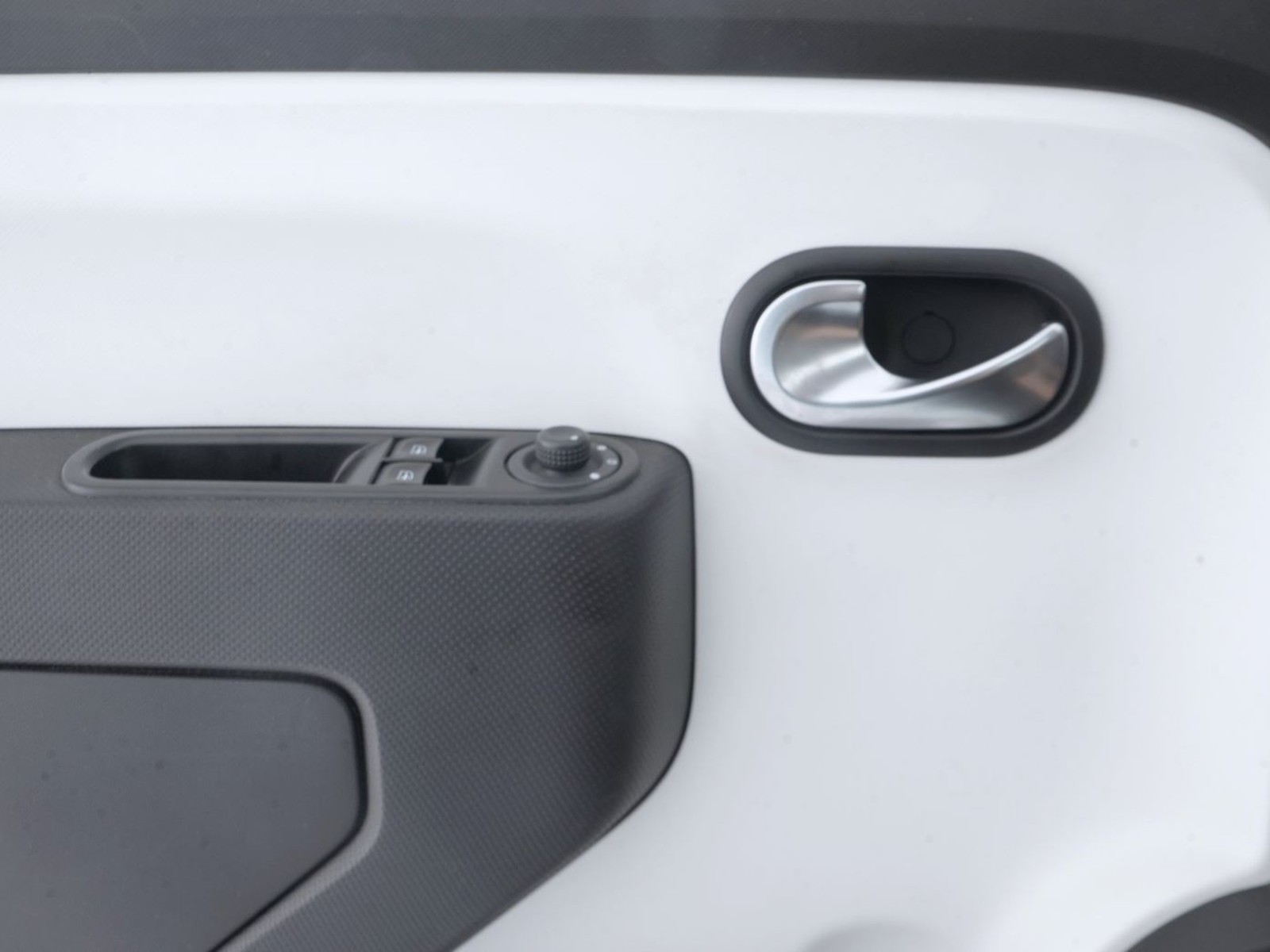 16 - Renault Twingo 22 kwh zen