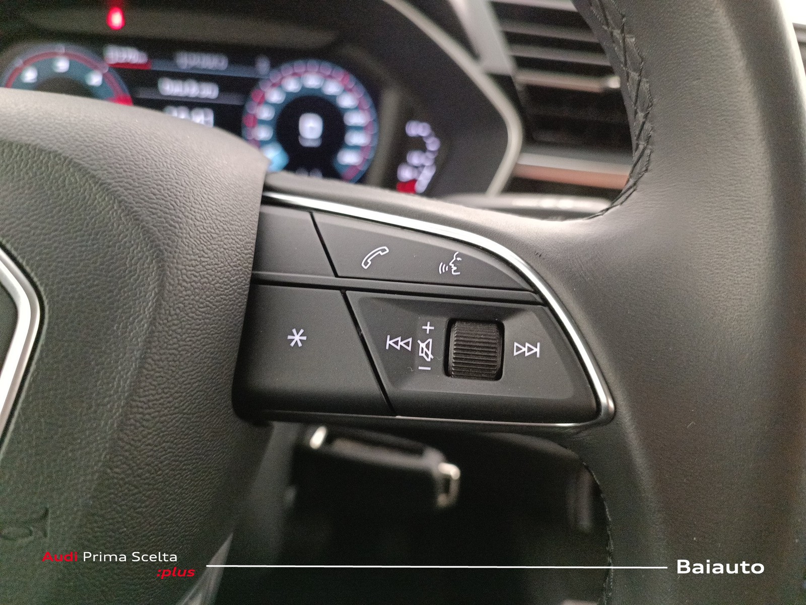 16 - Audi Q3 sportback 35 2.0 tdi s tronic