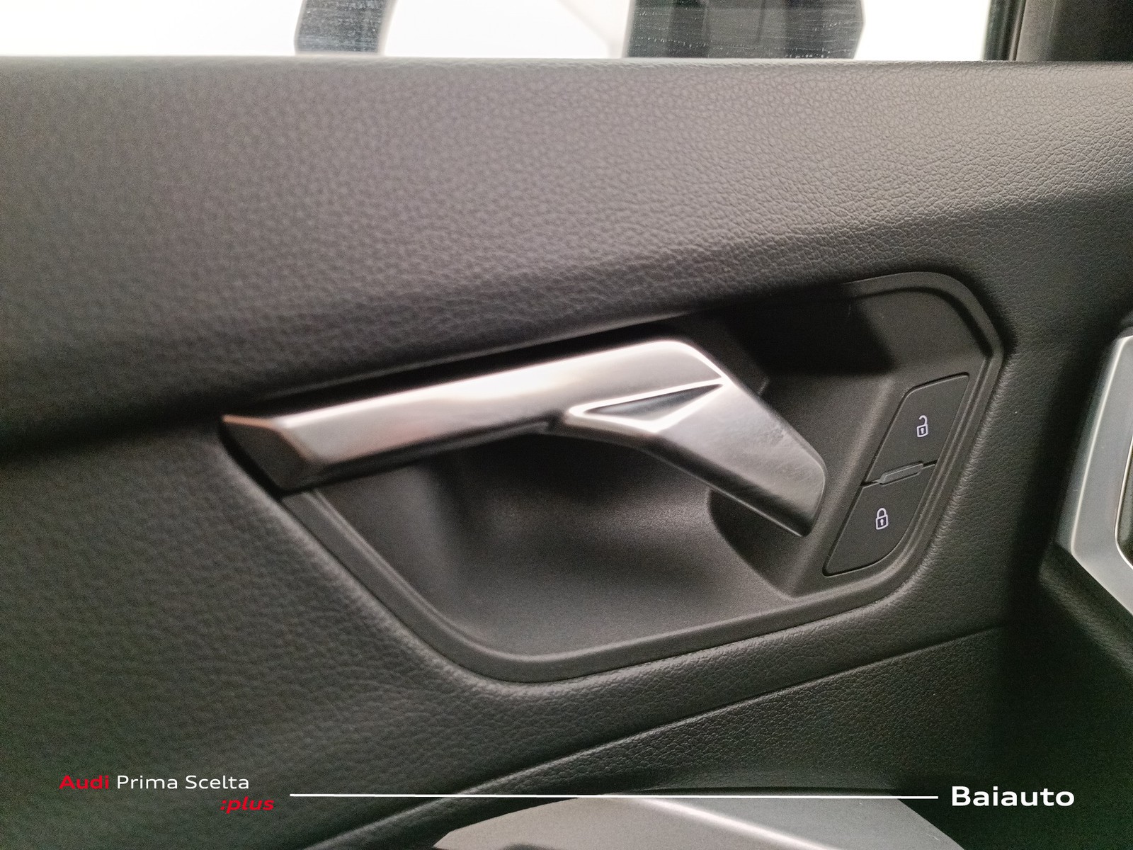 20 - Audi Q3 sportback 35 2.0 tdi s tronic