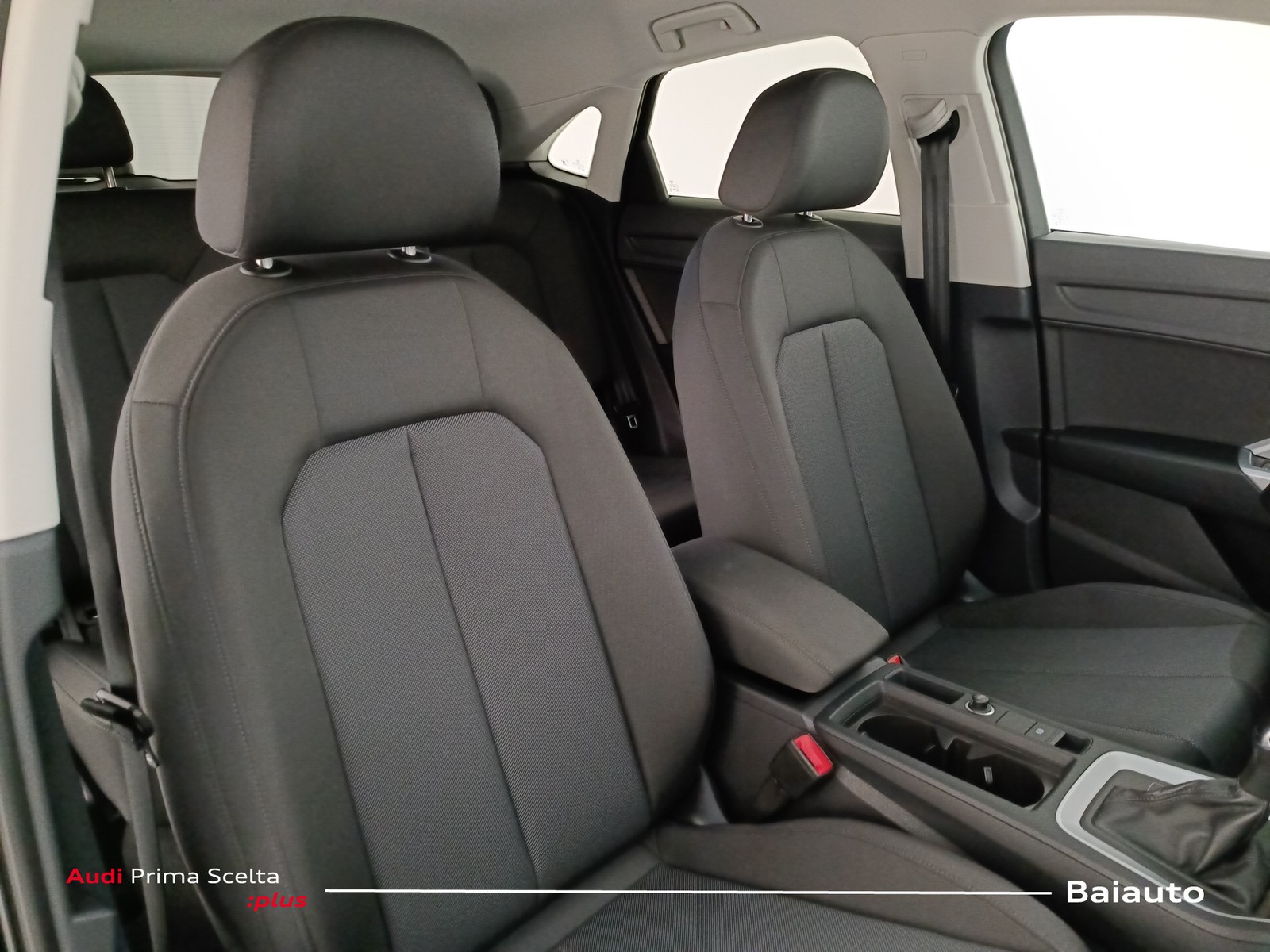 21 - Audi Q3 sportback 35 2.0 tdi s tronic