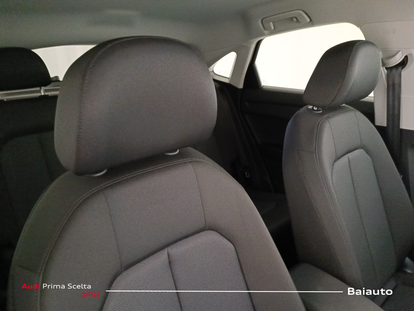 23 - Audi Q3 sportback 35 2.0 tdi s tronic