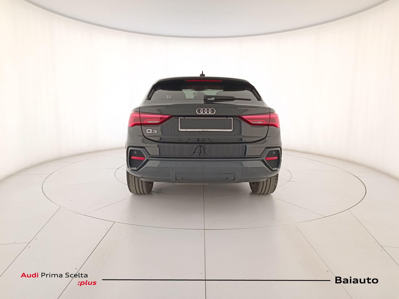 5 - Audi Q3 sportback 35 2.0 tdi s tronic