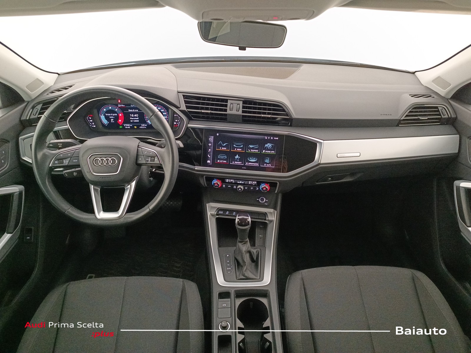 6 - Audi Q3 sportback 35 2.0 tdi s tronic