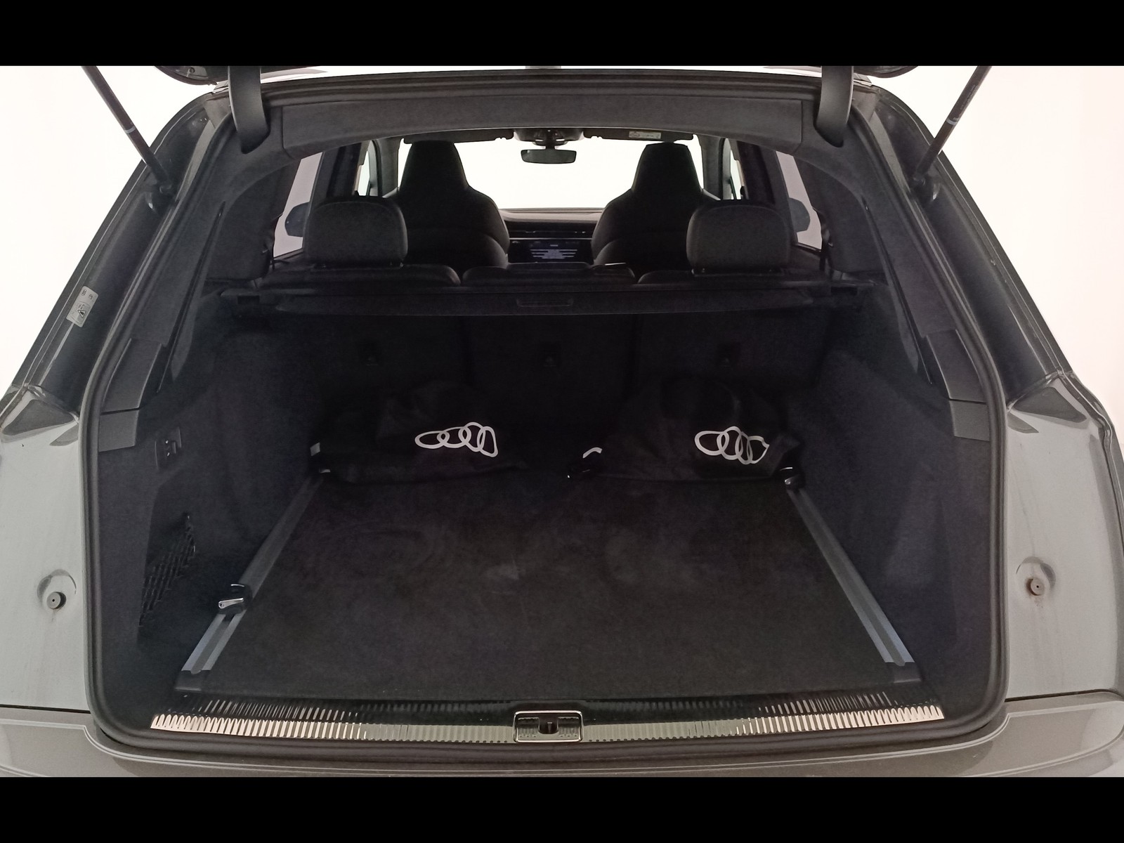 27 - Audi Q7 3.0 v6 tfsi e 490cv s line plus quattro tiptronic 5p.ti