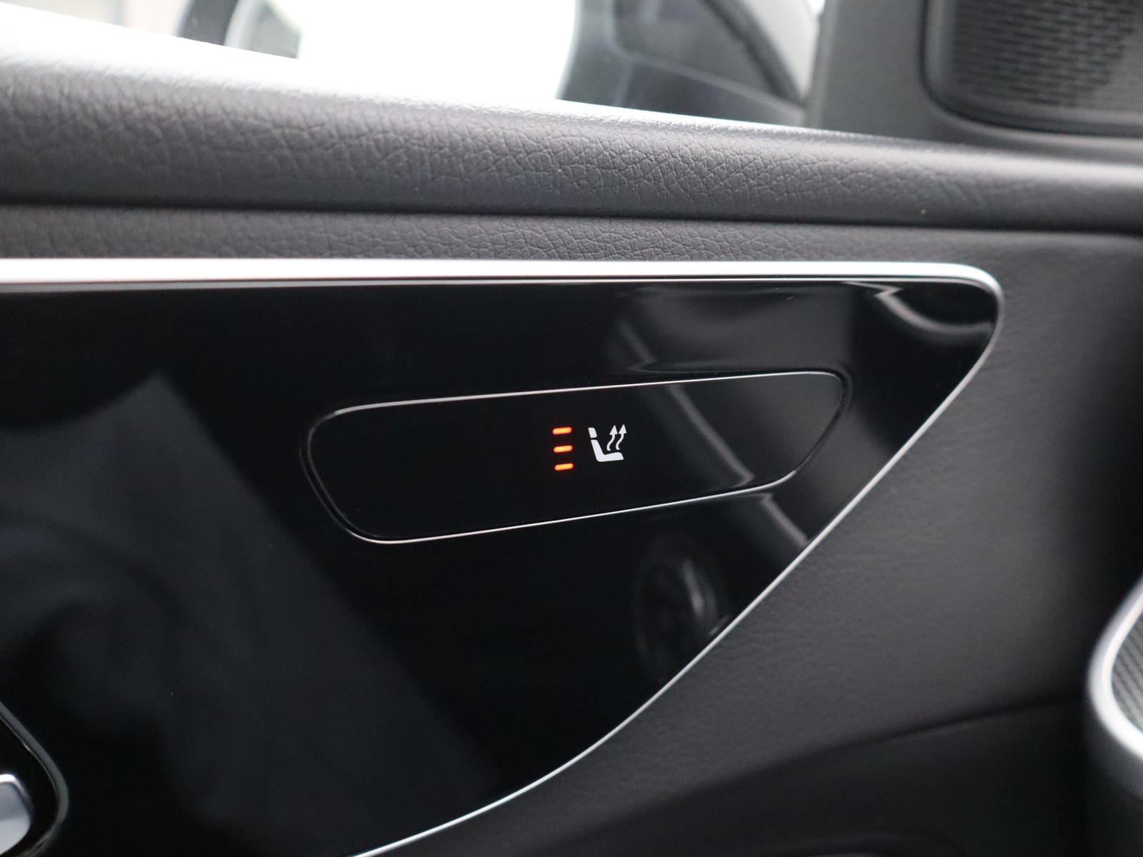 14 - Mercedes Classe C station wagon all-terrain 220 d mild hybrid premium 4matic 9g-tronic