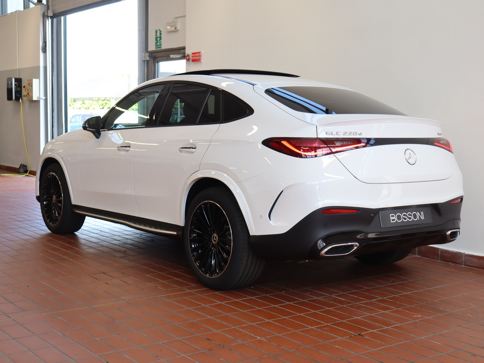 5 - Mercedes GLC coupe 220 d amg line premium 4matic 9g-tronic