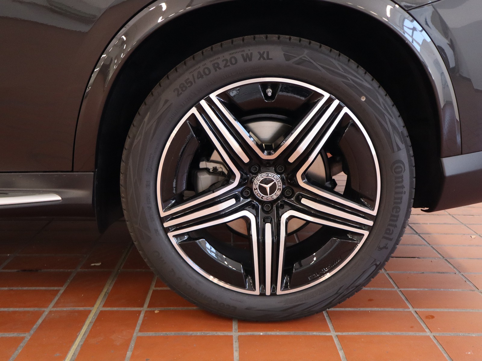 4 - Mercedes GLC coupe 220 d amg line advanced 4matic 9g-tronic