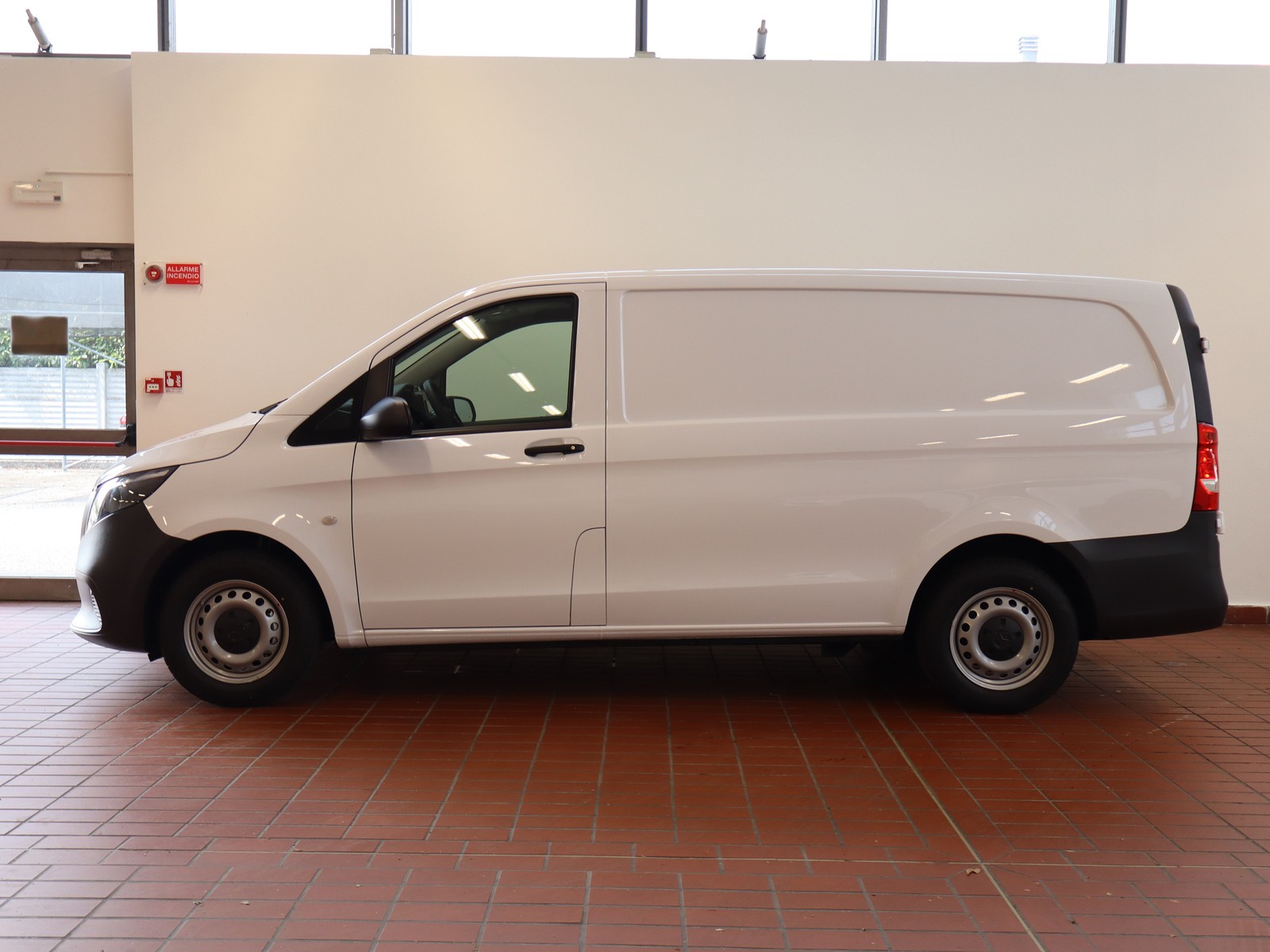 3 - Mercedes Vans Vito furgone 114 cdi long