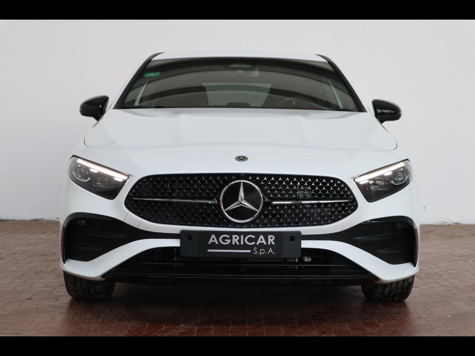 2 - Mercedes Classe A 250 e plug-in hybrid amg line advanced plus speedshift dct amg 8g