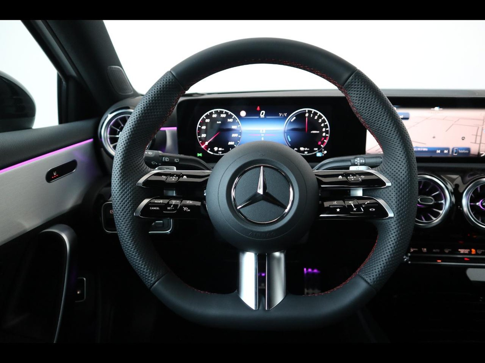 17 - Mercedes Classe A 250 e plug-in hybrid amg line advanced plus speedshift dct amg 8g