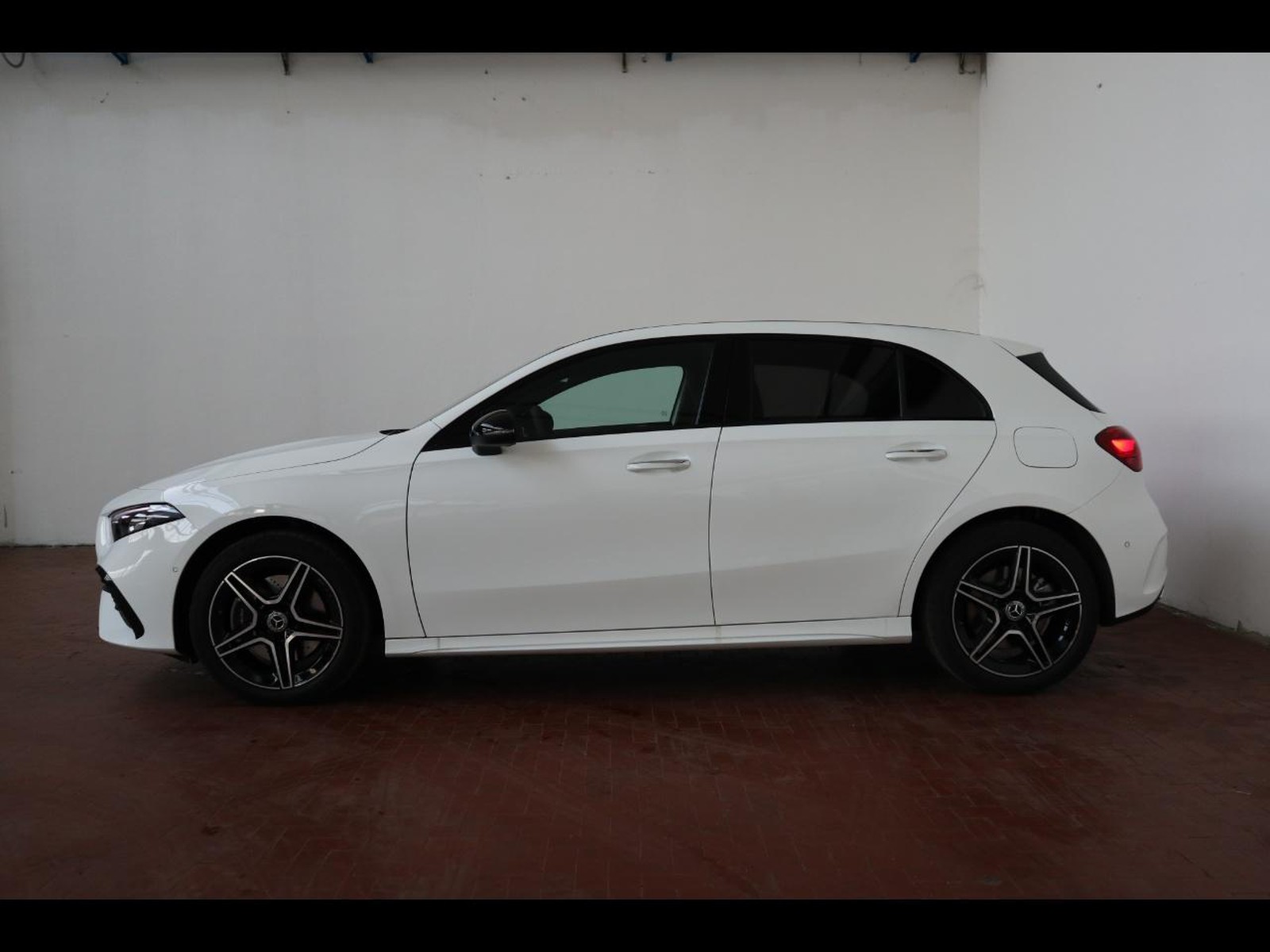 3 - Mercedes Classe A 250 e plug-in hybrid amg line advanced plus speedshift dct amg 8g