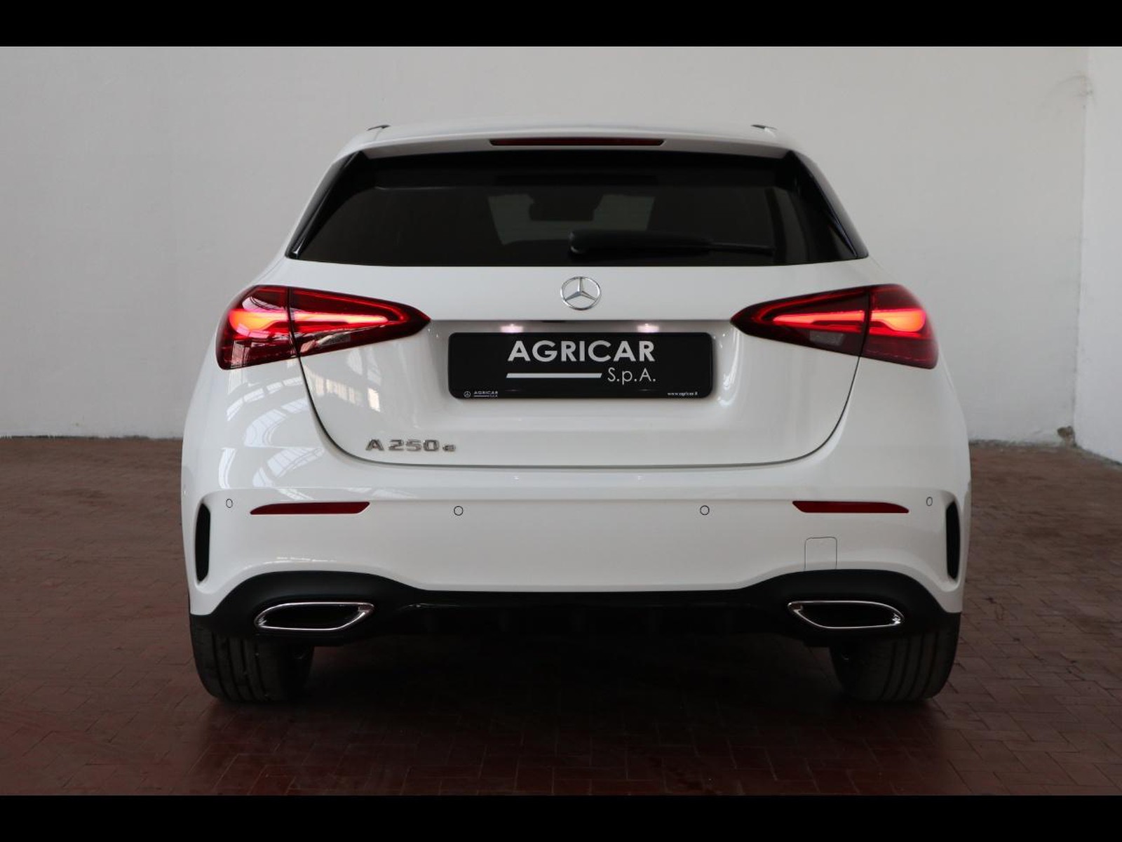 6 - Mercedes Classe A 250 e plug-in hybrid amg line advanced plus speedshift dct amg 8g