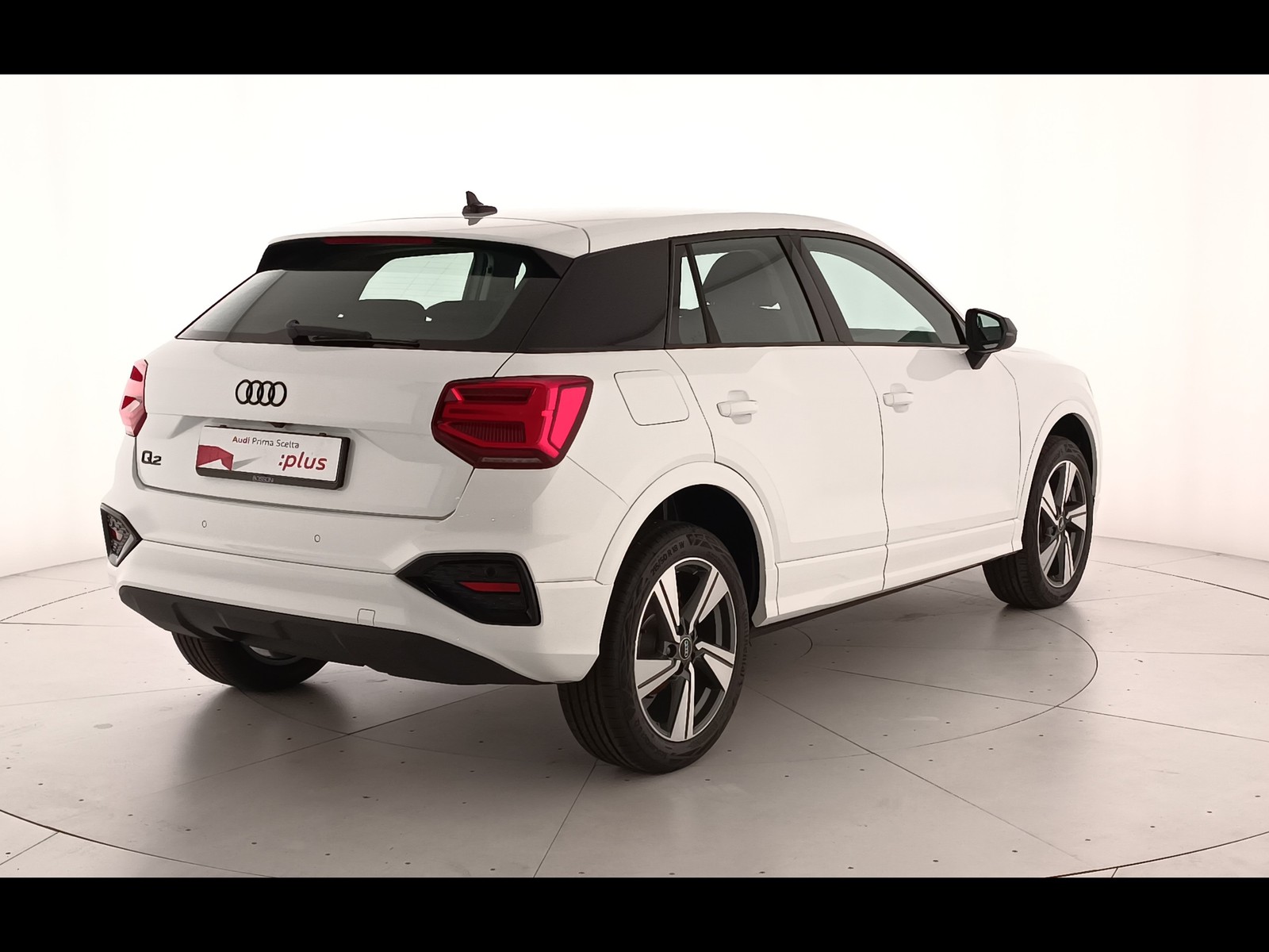 2 - Audi Q2 30 2.0 tdi business advanced