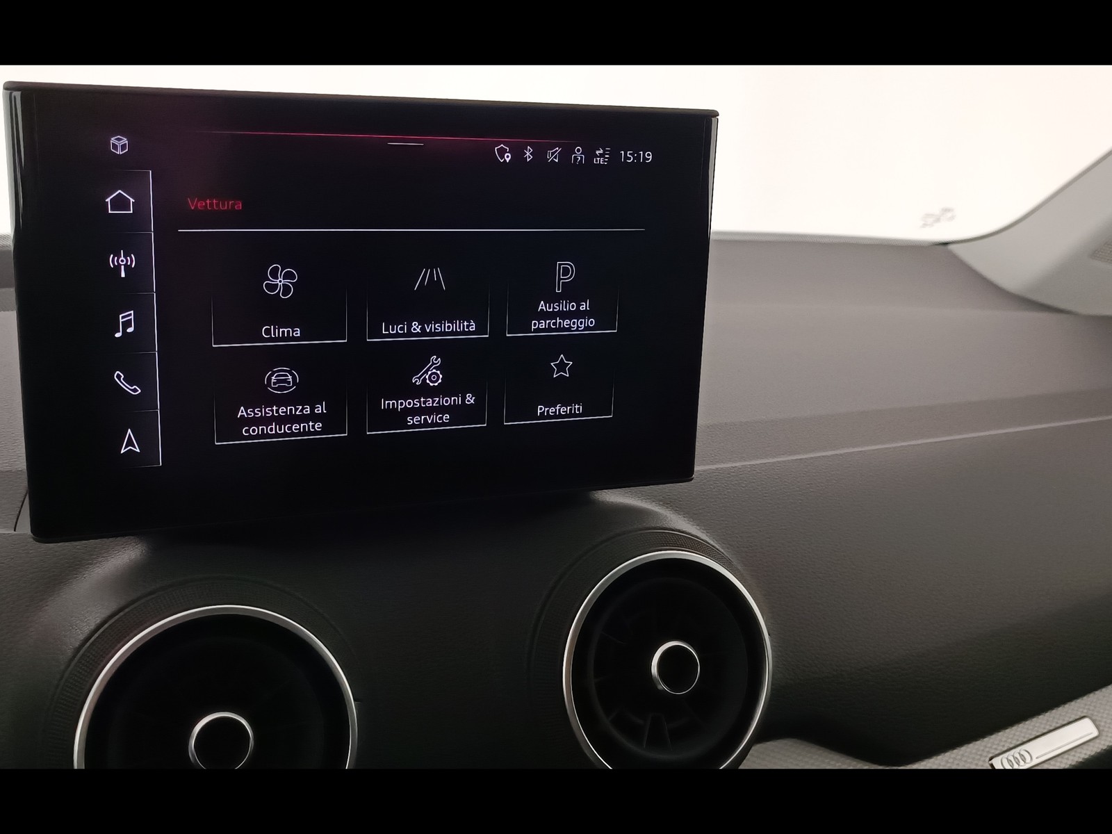 10 - Audi Q2 30 2.0 tdi business advanced