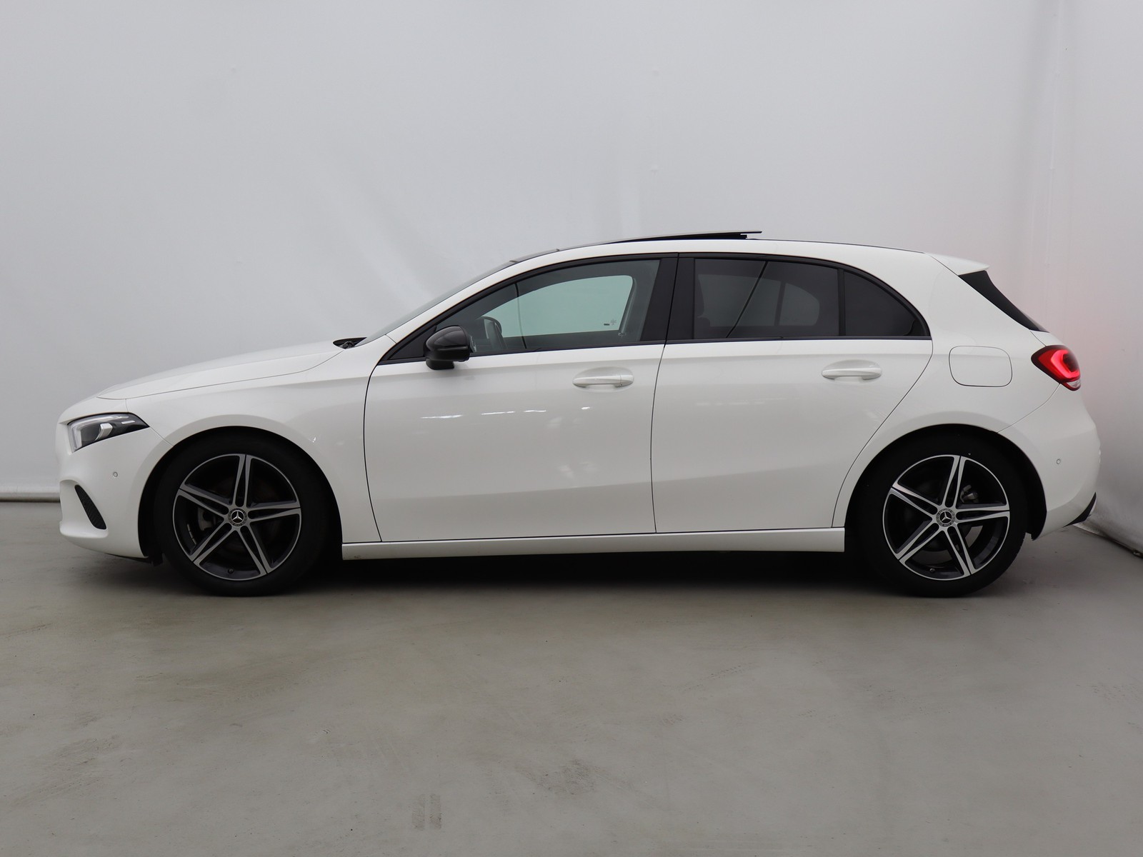 3 - Mercedes Classe A 180 d sport night edition plus 8g-dct