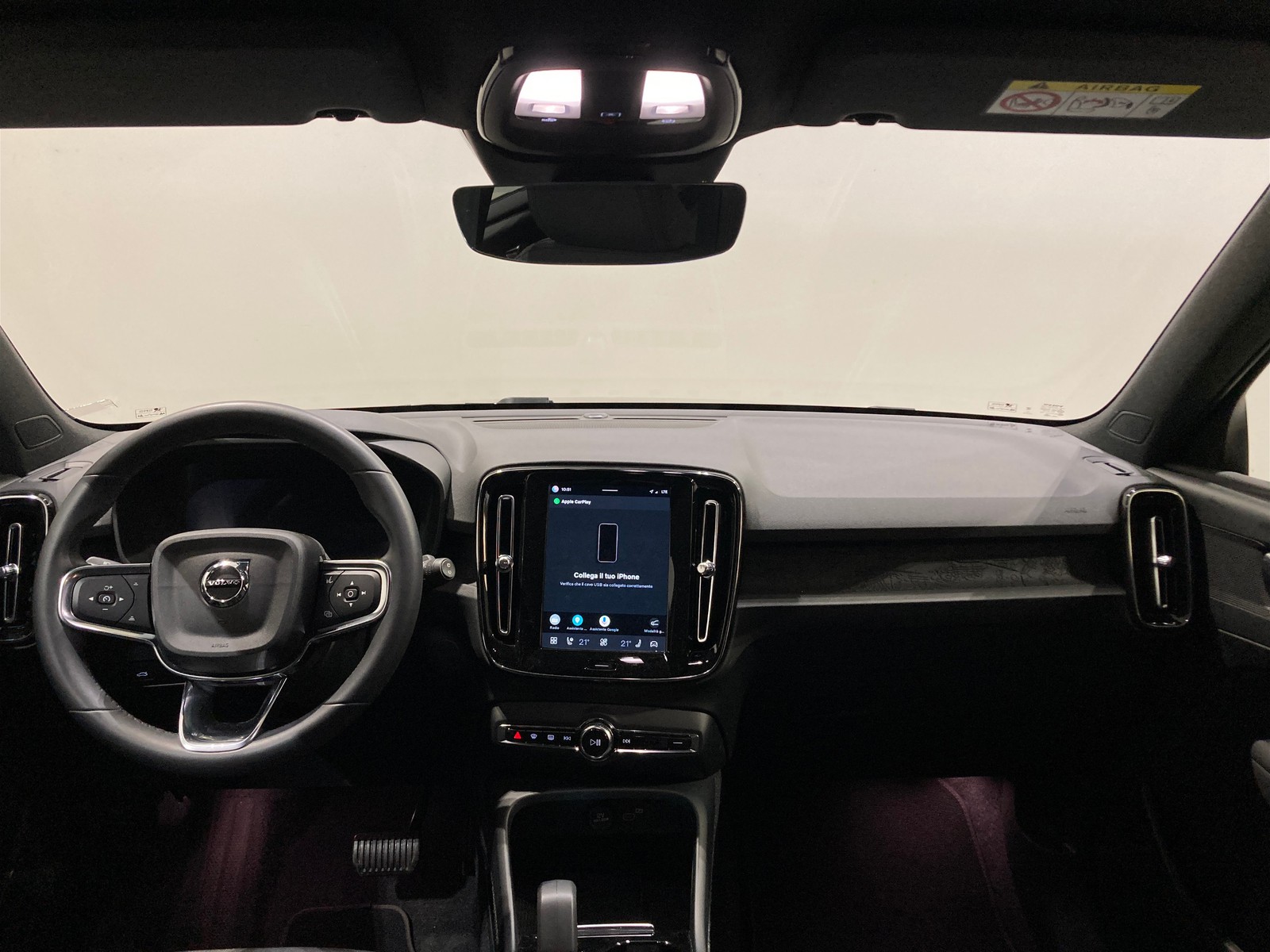 6 - Volvo XC40 single motor plus rwd edt