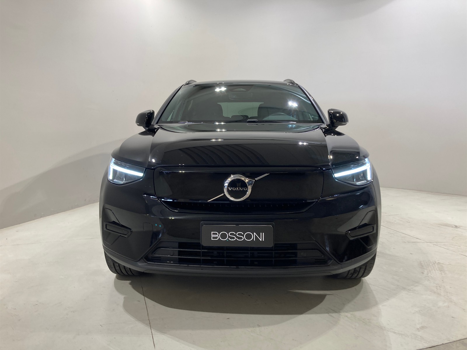 9 - Volvo XC40 single motor plus rwd edt