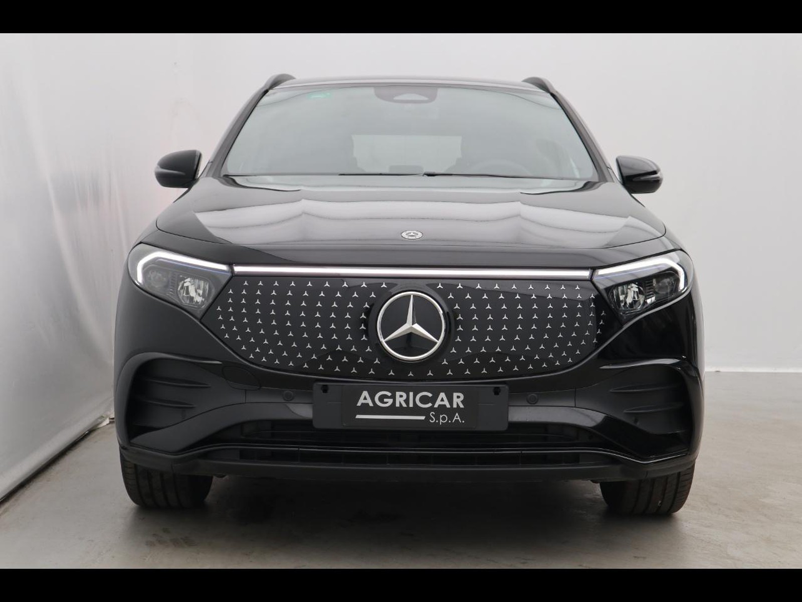 2 - Mercedes EQA 250+ amg line advanced