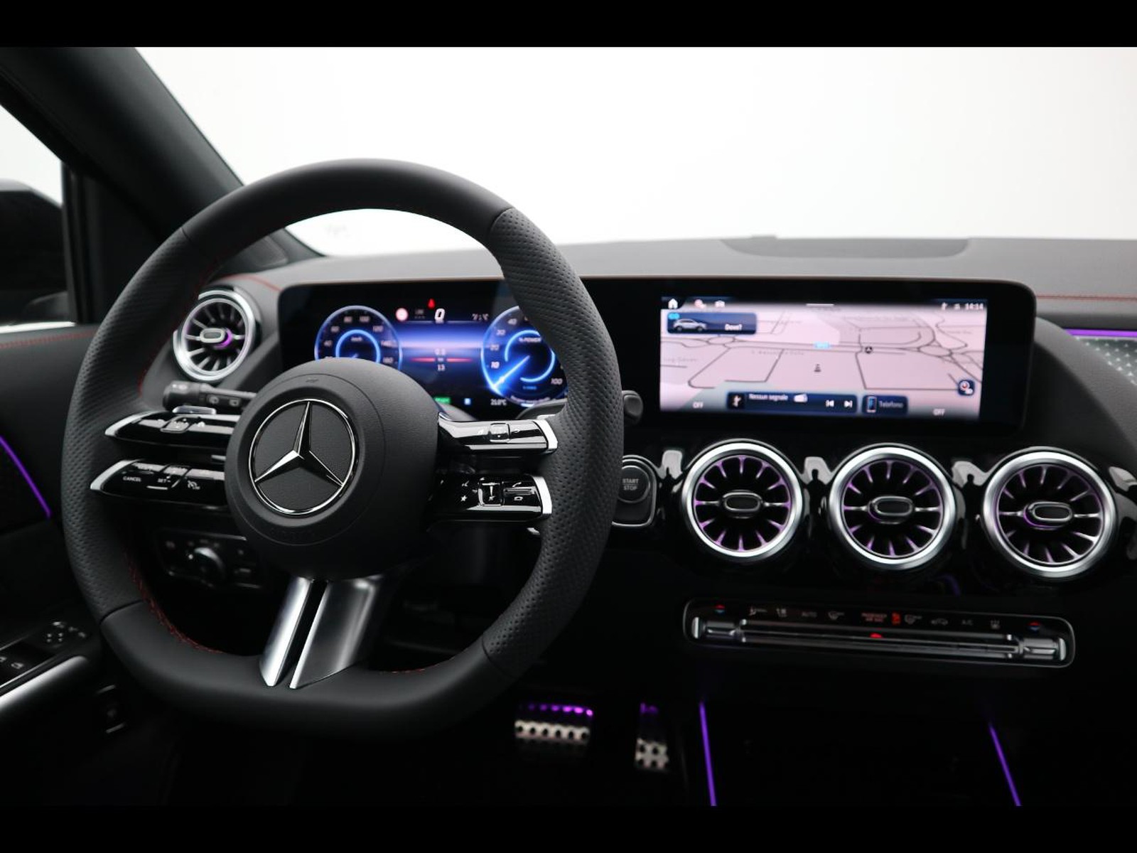12 - Mercedes EQA 250+ amg line advanced