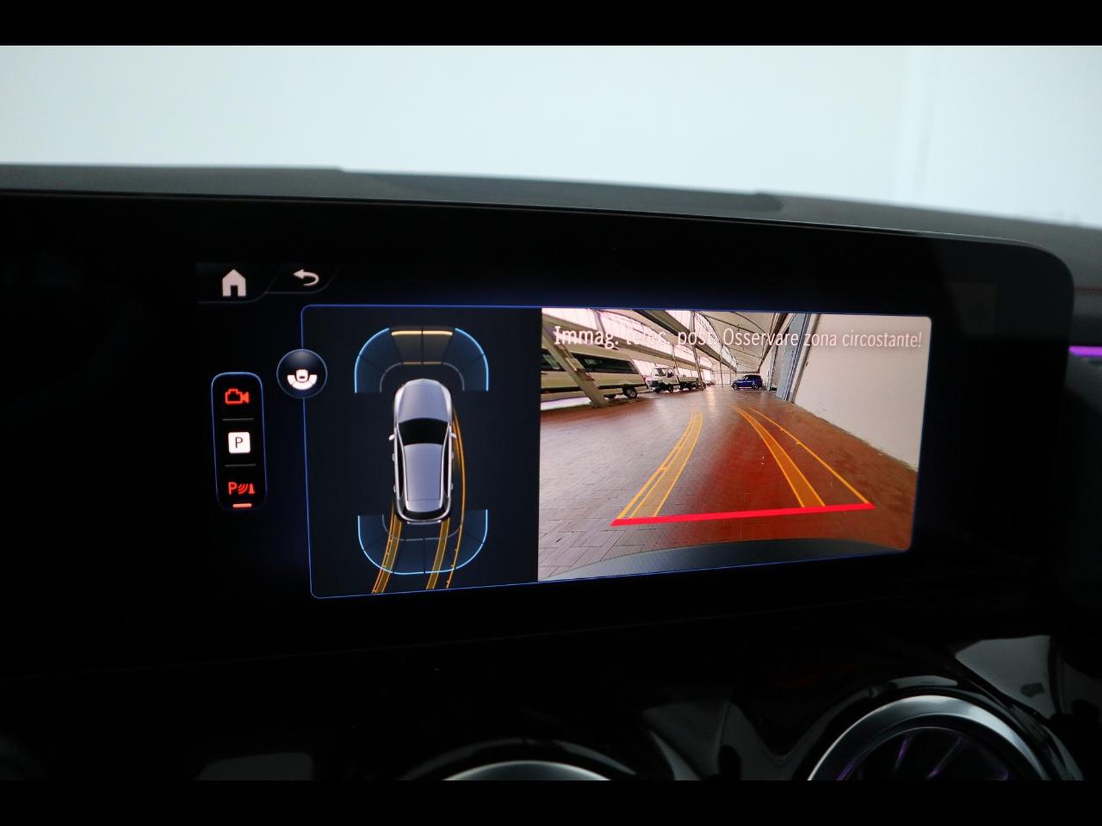 11 - Mercedes EQA 300 amg line advanced plus 4matic