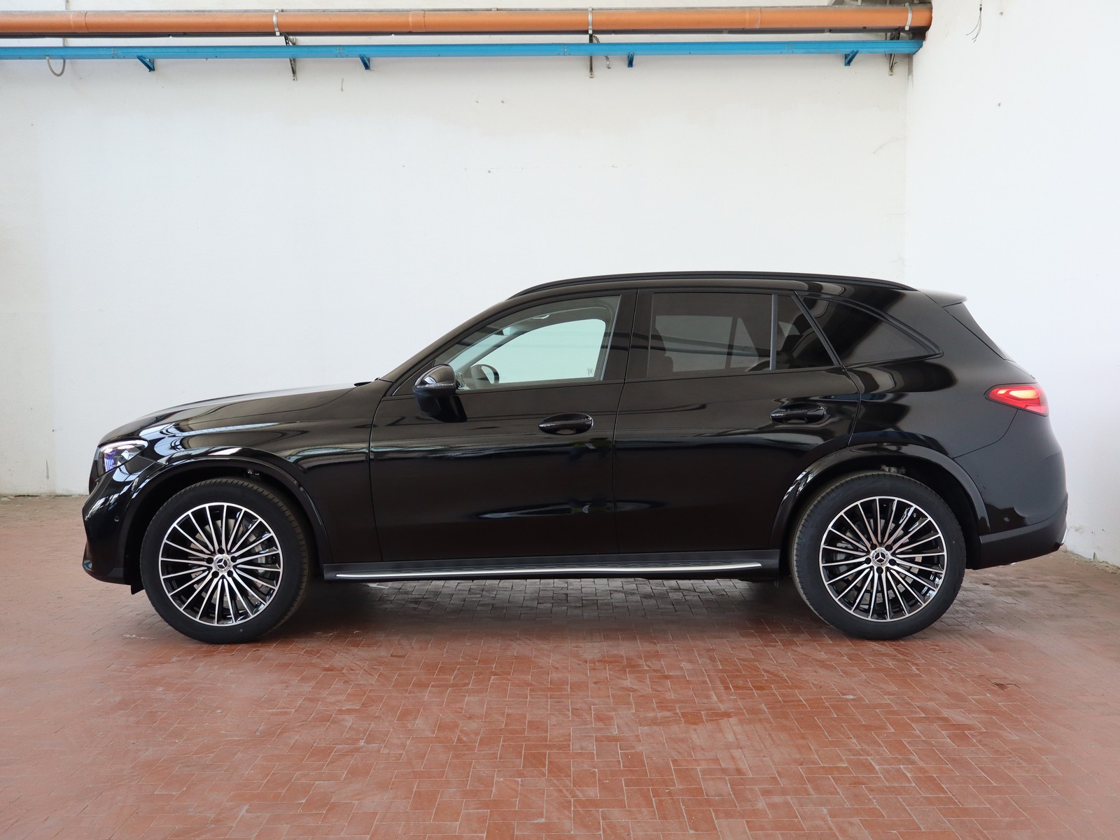 3 - Mercedes GLC suv 220 d amg line advanced 4matic 9g-tronic