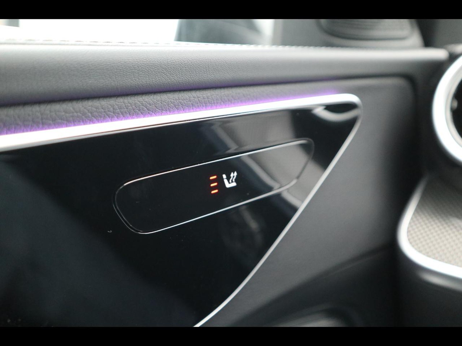 14 - Mercedes Classe C station wagon 220 d mild hybrid 197cv amg line advanced 4matic 9g-tronic