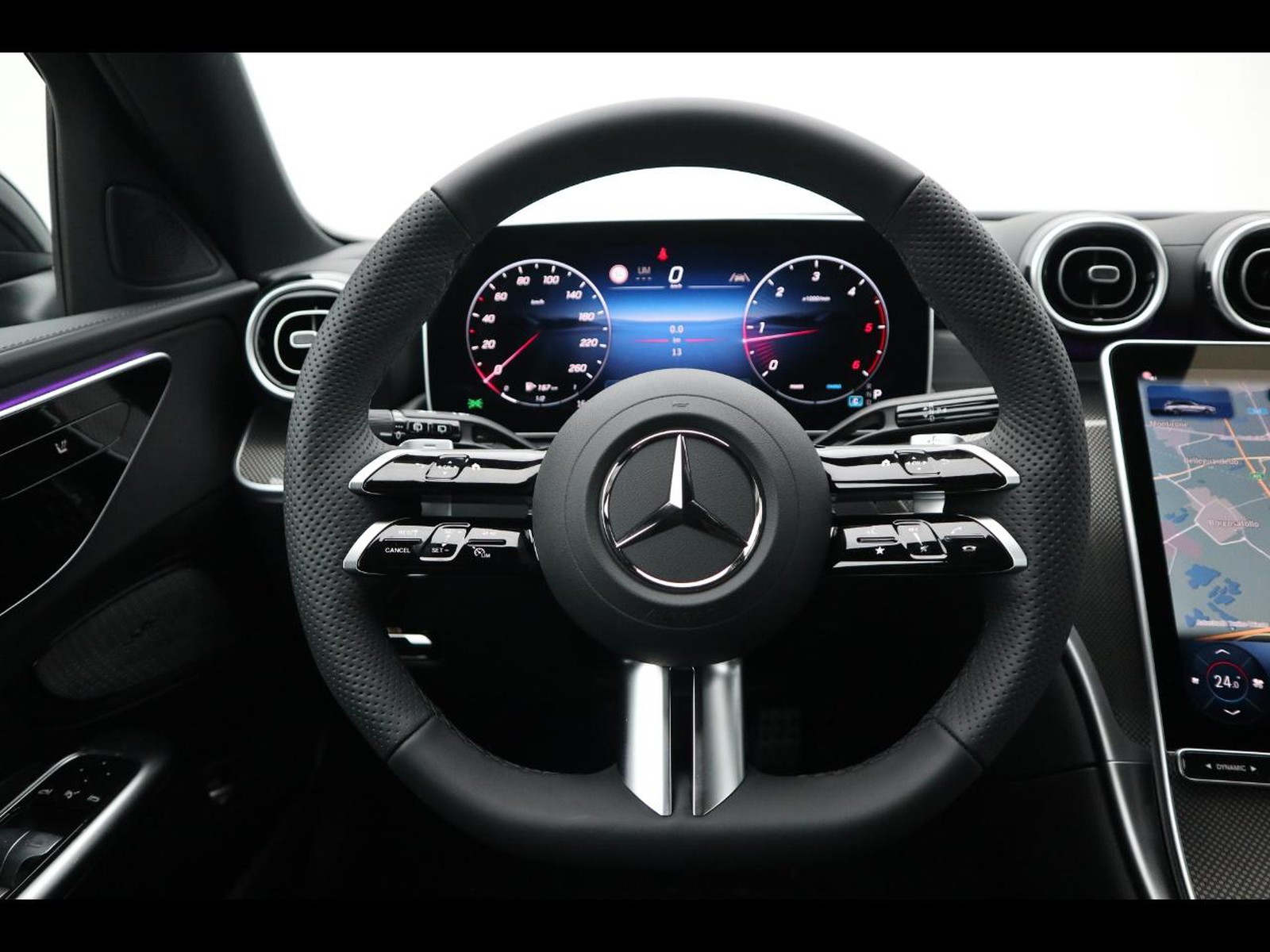 16 - Mercedes Classe C station wagon 220 d mild hybrid 197cv amg line advanced 4matic 9g-tronic