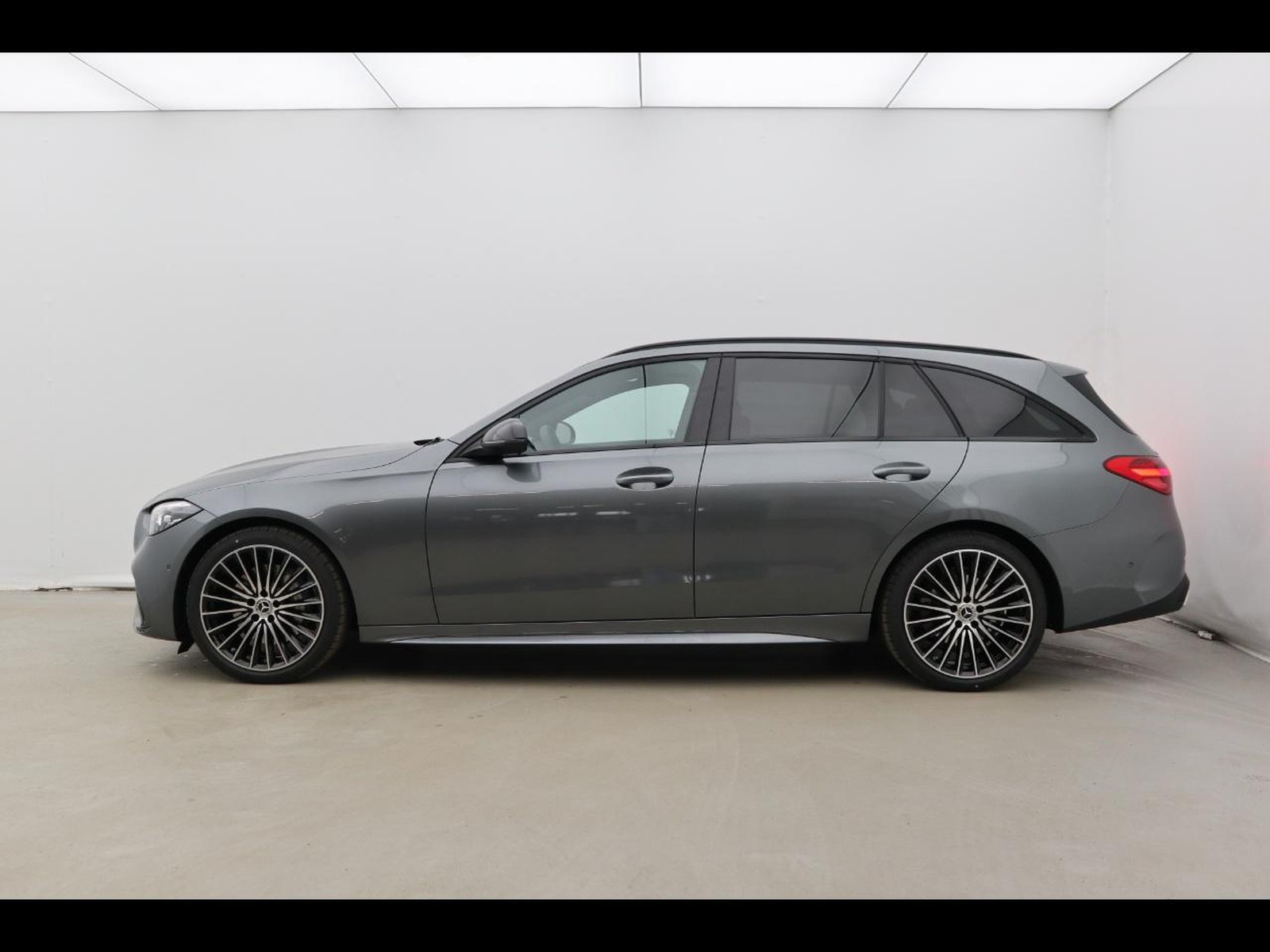 3 - Mercedes Classe C station wagon 220 d mild hybrid 197cv amg line advanced 4matic 9g-tronic
