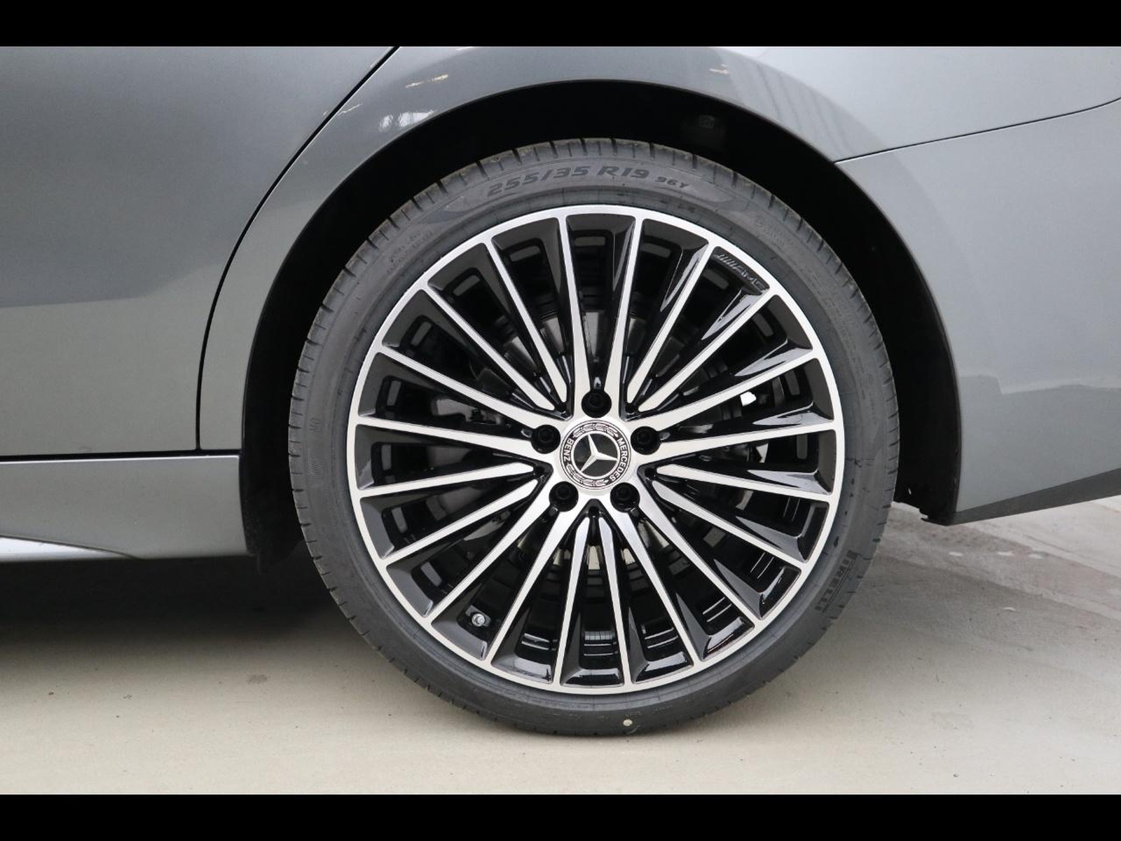 4 - Mercedes Classe C station wagon 220 d mild hybrid 197cv amg line advanced 4matic 9g-tronic