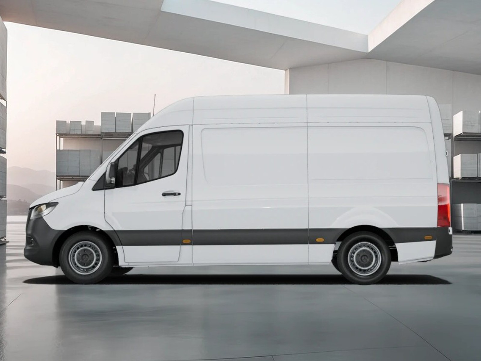 3 - Mercedes Vans Sprinter 317 rwd 2.0 cdi f 37/35 pro