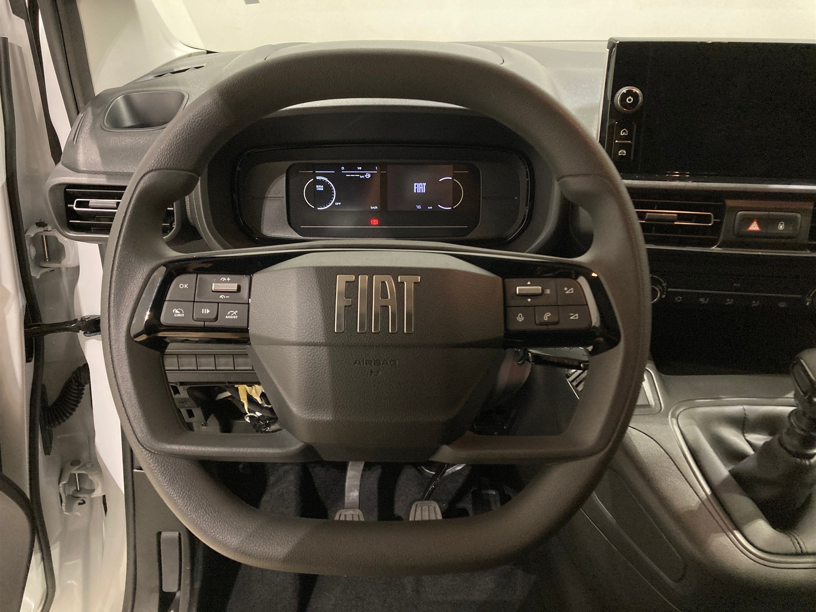 11 - Fiat Professional Doblò Van M 1.5 Diesel 100 Cv Manuale