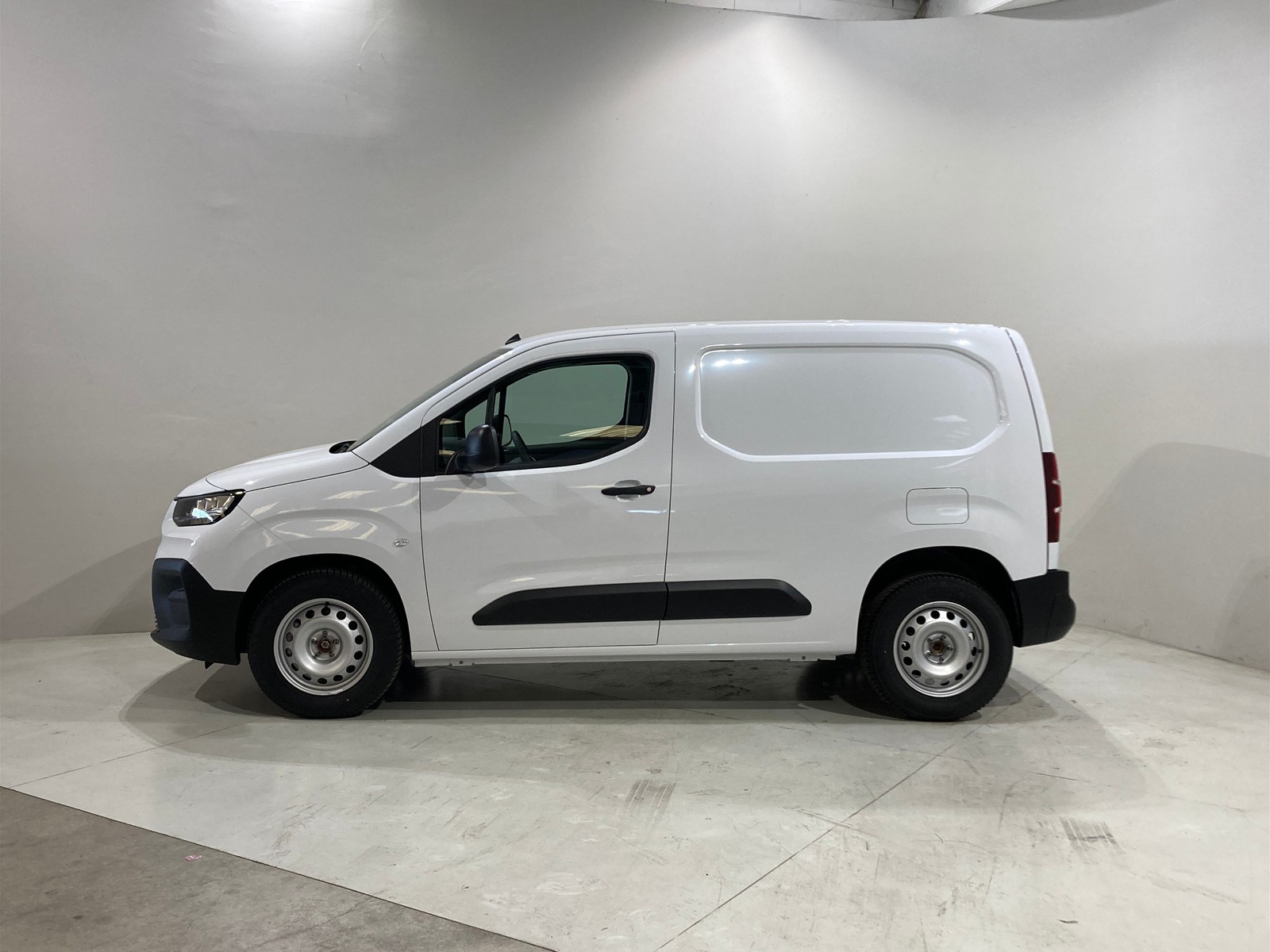 5 - Fiat Professional Doblò Van M 1.5 Diesel 100 Cv Manuale