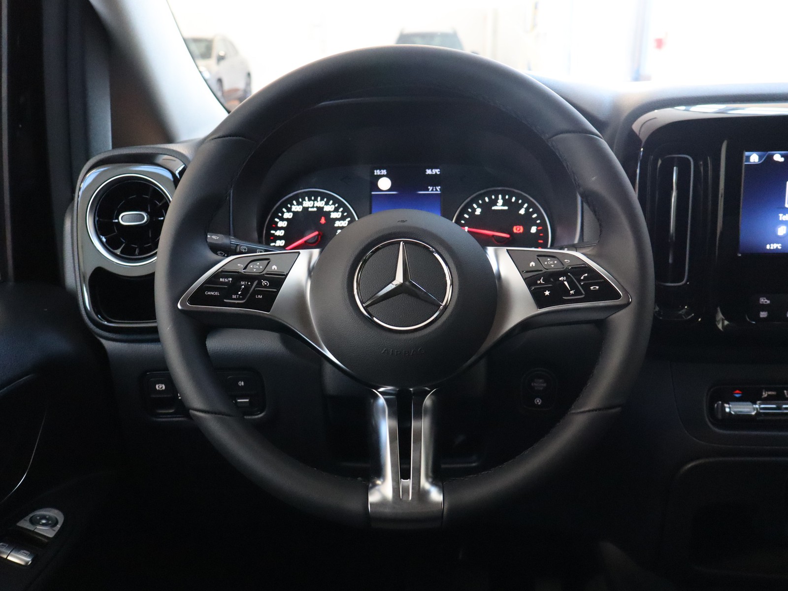 15 - Mercedes Vans Vito tourer 116 cdi long select 9g-tronic
