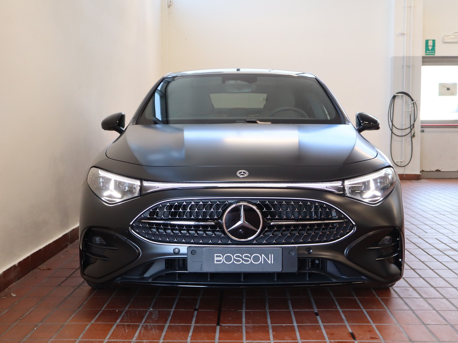 2 - Mercedes CLA 200 premium auto