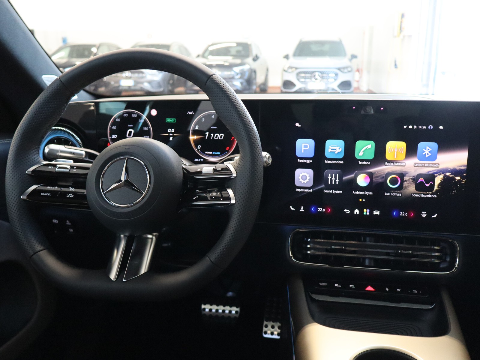 12 - Mercedes CLA 200 premium auto