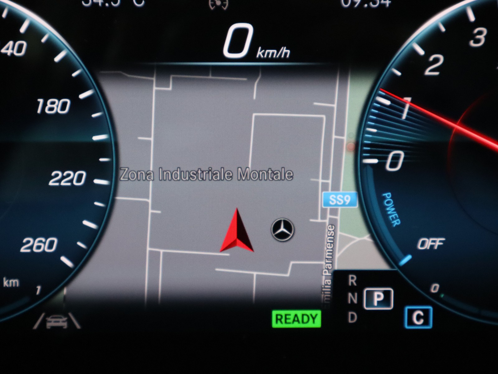 15 - Mercedes Classe A 250 e plug-in hybrid (e eq-power) premium 8g-dct