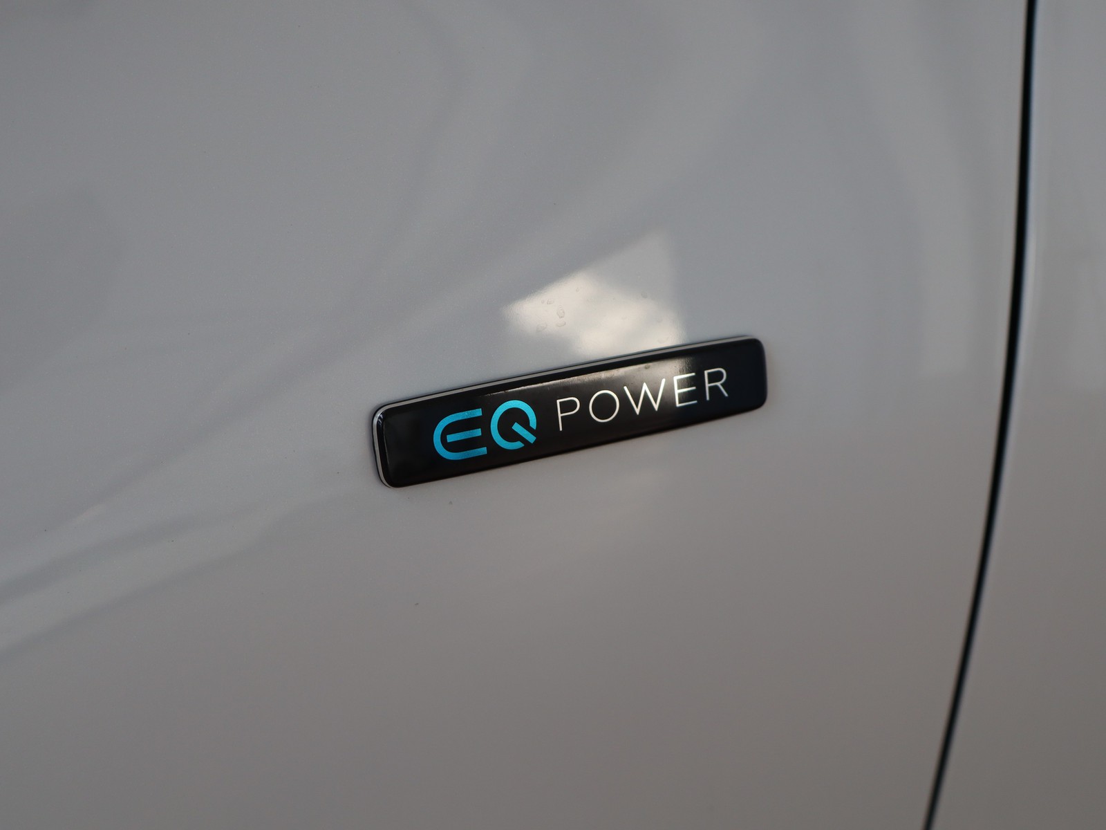 17 - Mercedes Classe A 250 e plug-in hybrid (e eq-power) premium 8g-dct