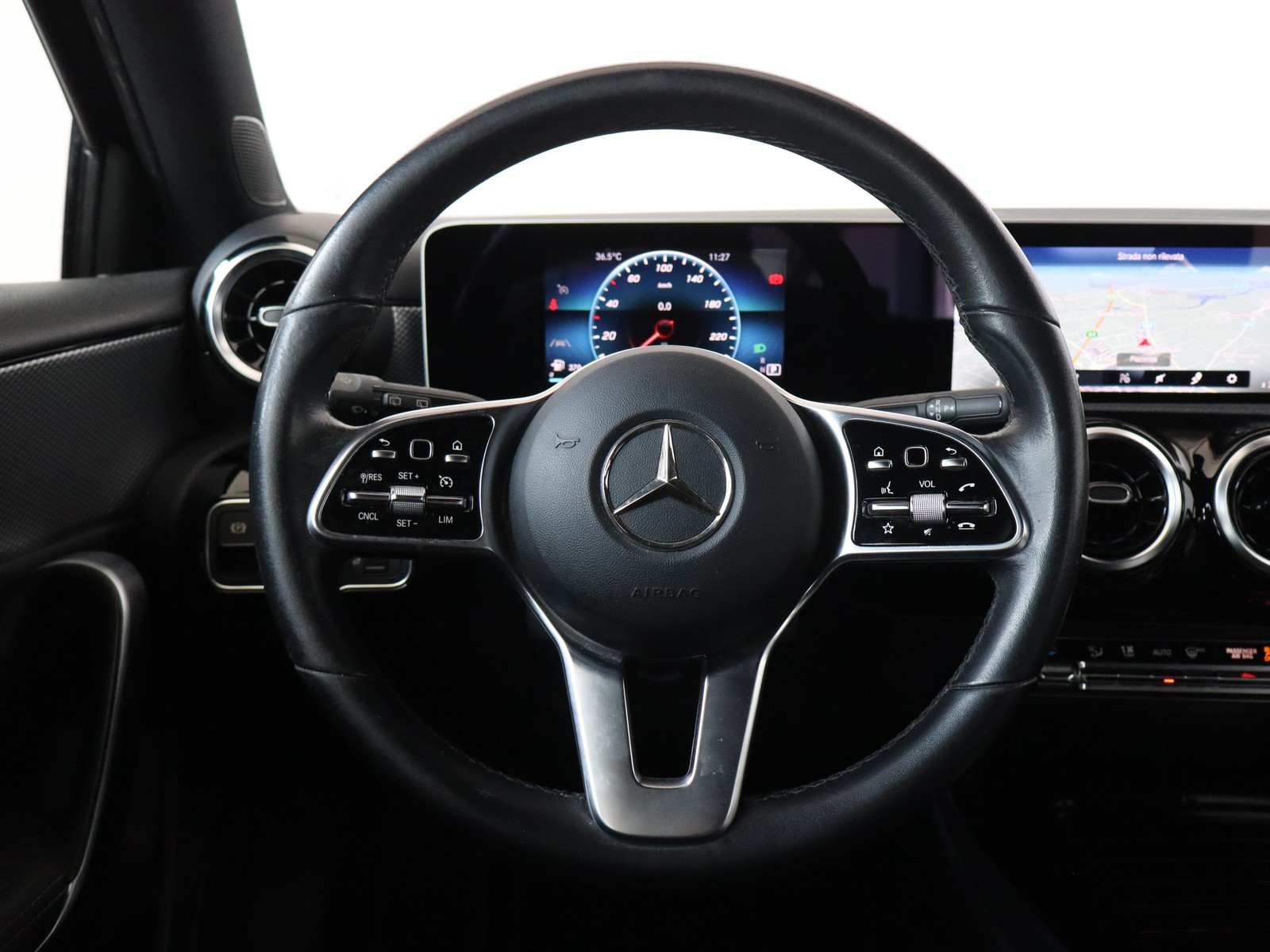 16 - Mercedes Classe A 180 d sport 7g-dct